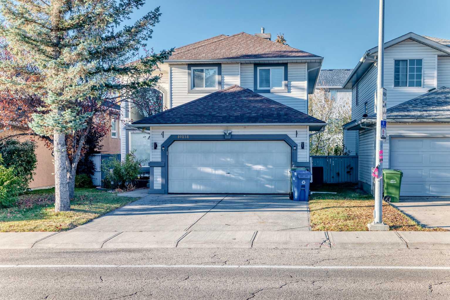 10134 Hidden Valley Dr NW, Calgary, AB T3A 5C9