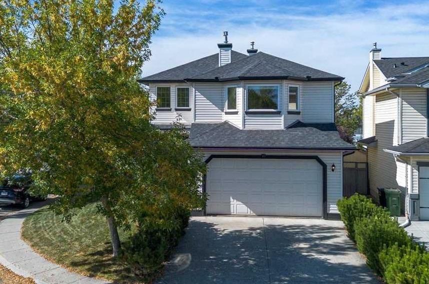 10 Douglas Glen Cres SE, Calgary, AB T2Z 3M6
