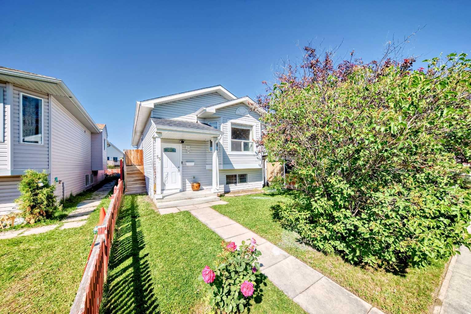 55 Applemead Ct SE, Calgary, AB T2A 7V5