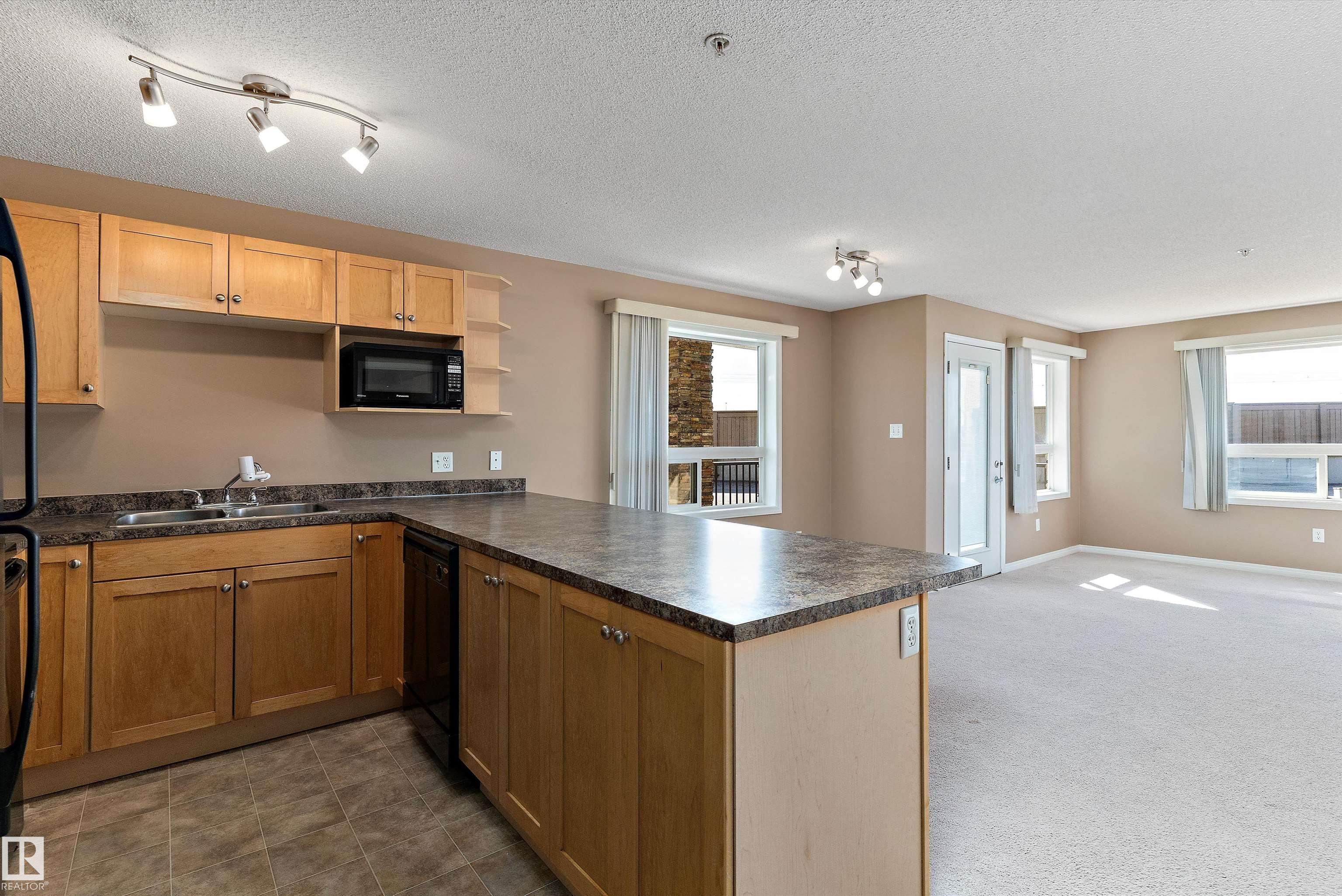 9363 Simpson Drive Northwest #1124, Edmonton, AB T6R 0N2