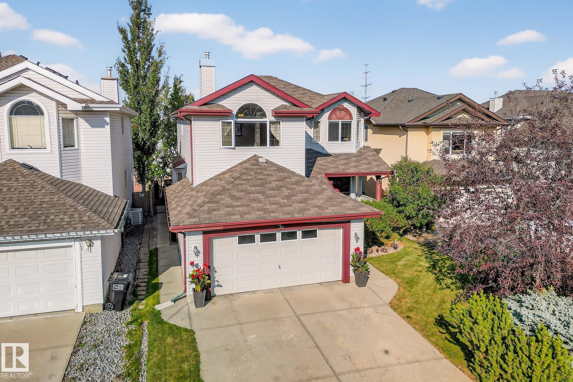 310 Hilliard Cl Close NW, Edmonton, AB T6R 3G4