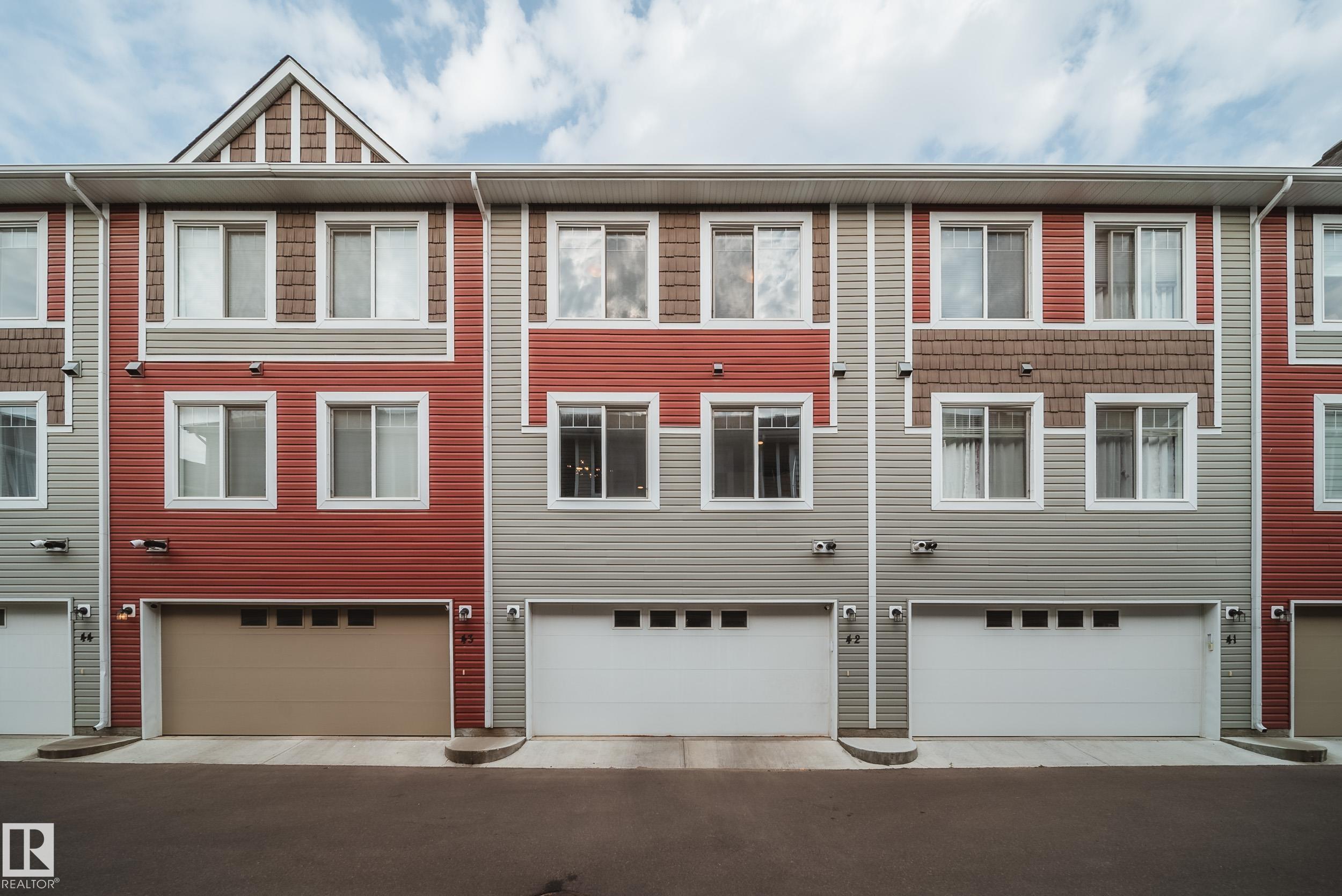 2922 Maple Way Northwest #42, Edmonton, AB T5T 1A5