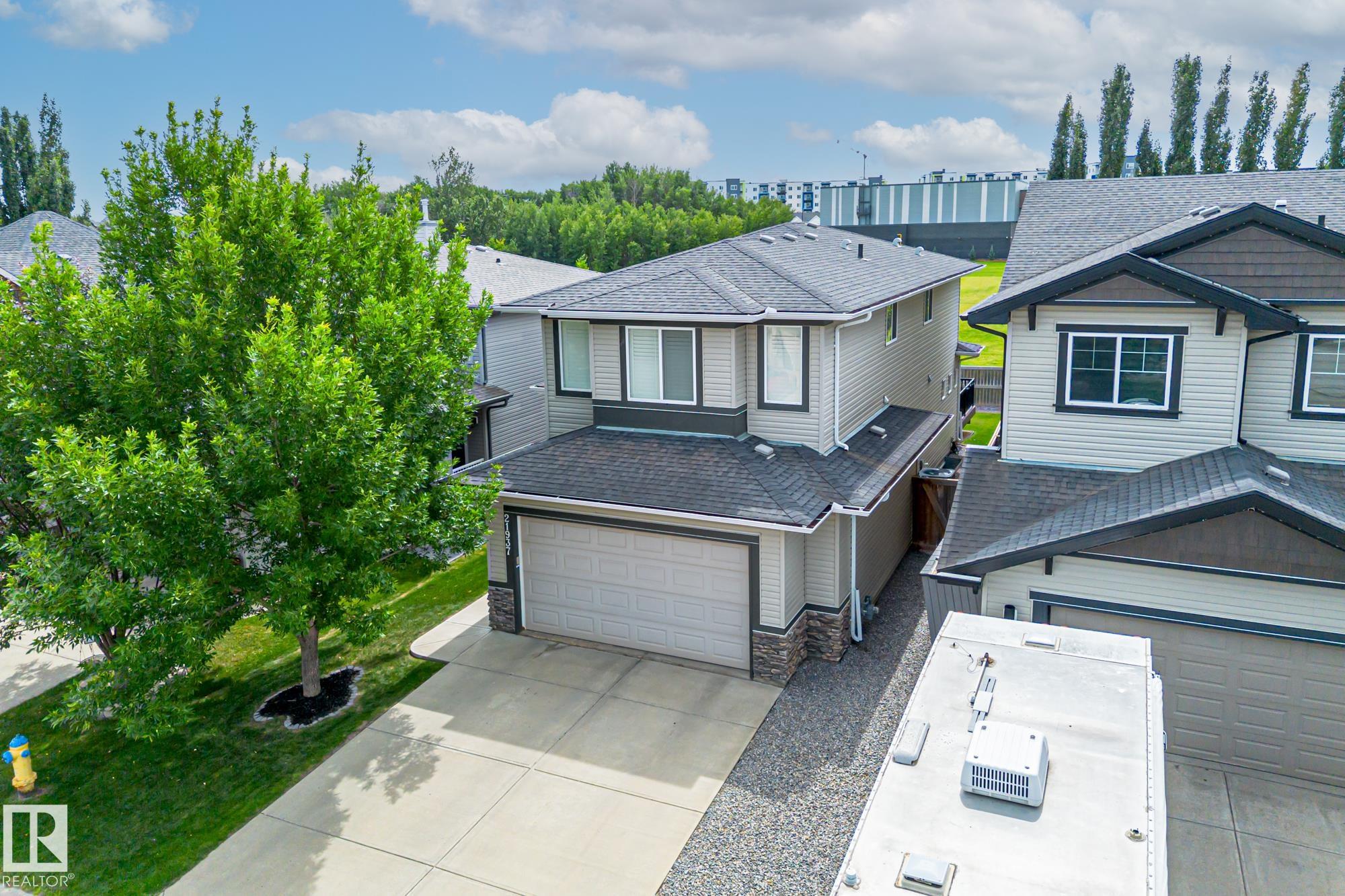 94 Av Nw Unit 21937 Ave #a, Edmonton, AB T5T 1N1