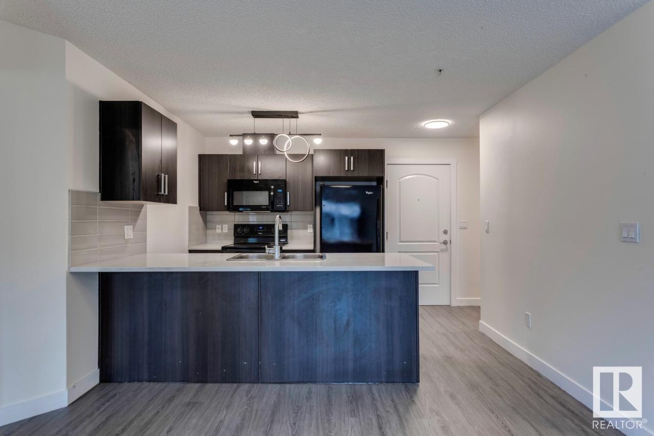 667 Watt Boulevard Southwest #102, Edmonton, AB T6X 0N4