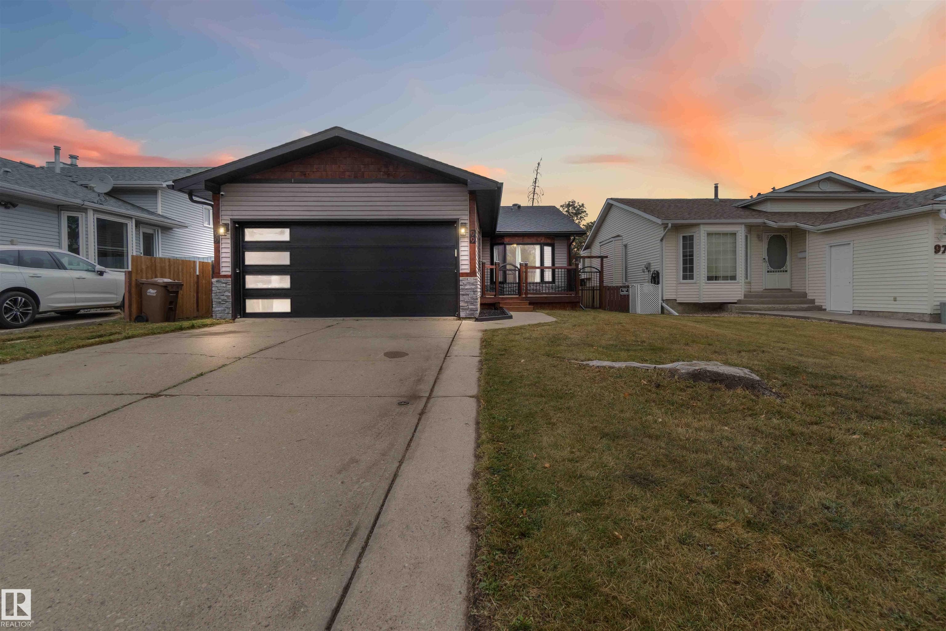 99 Dorchester Dr, St. Albert, AB T8N 4X3