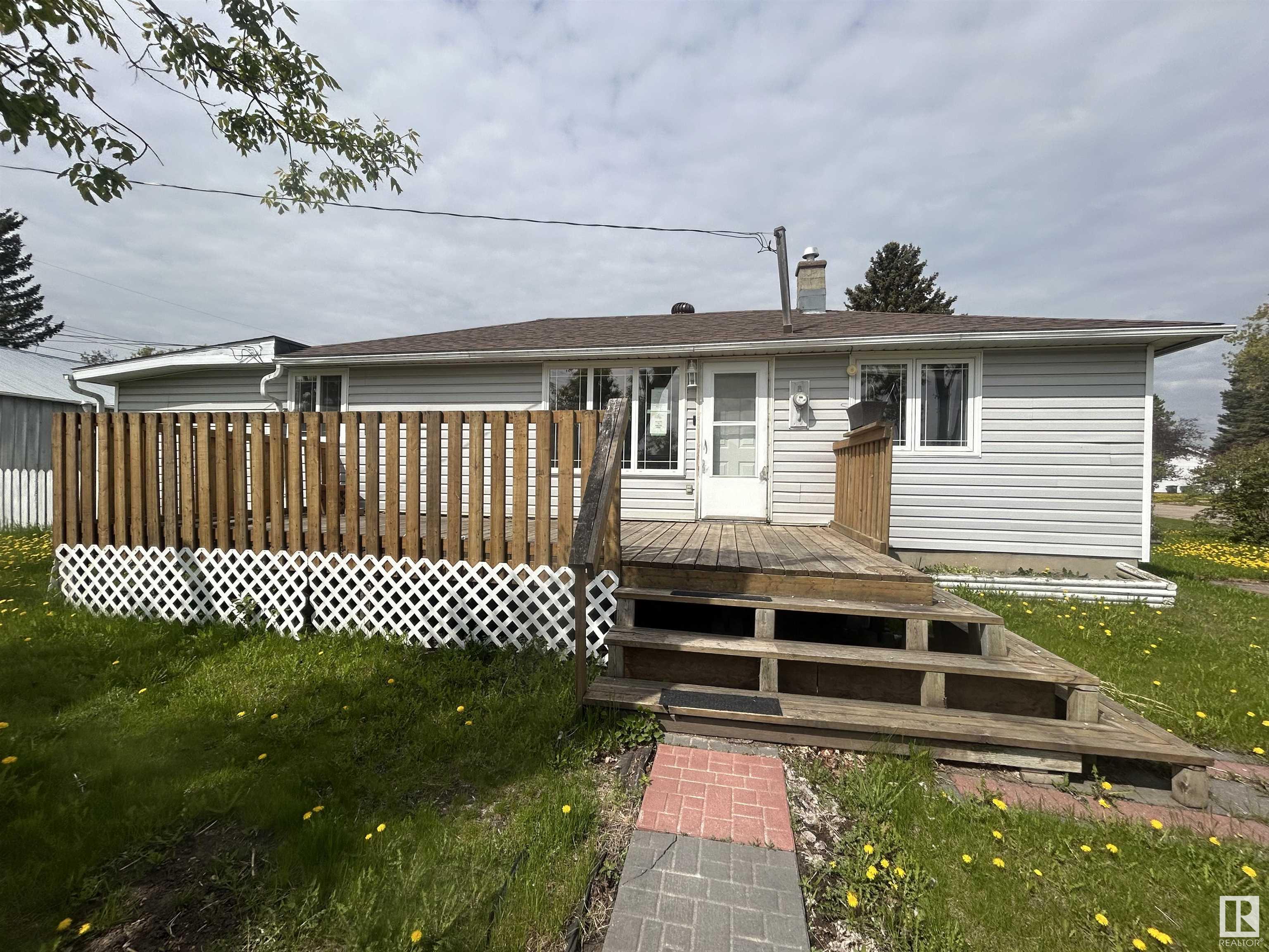 Rimbey, AB homes with a garage for sale Houseful