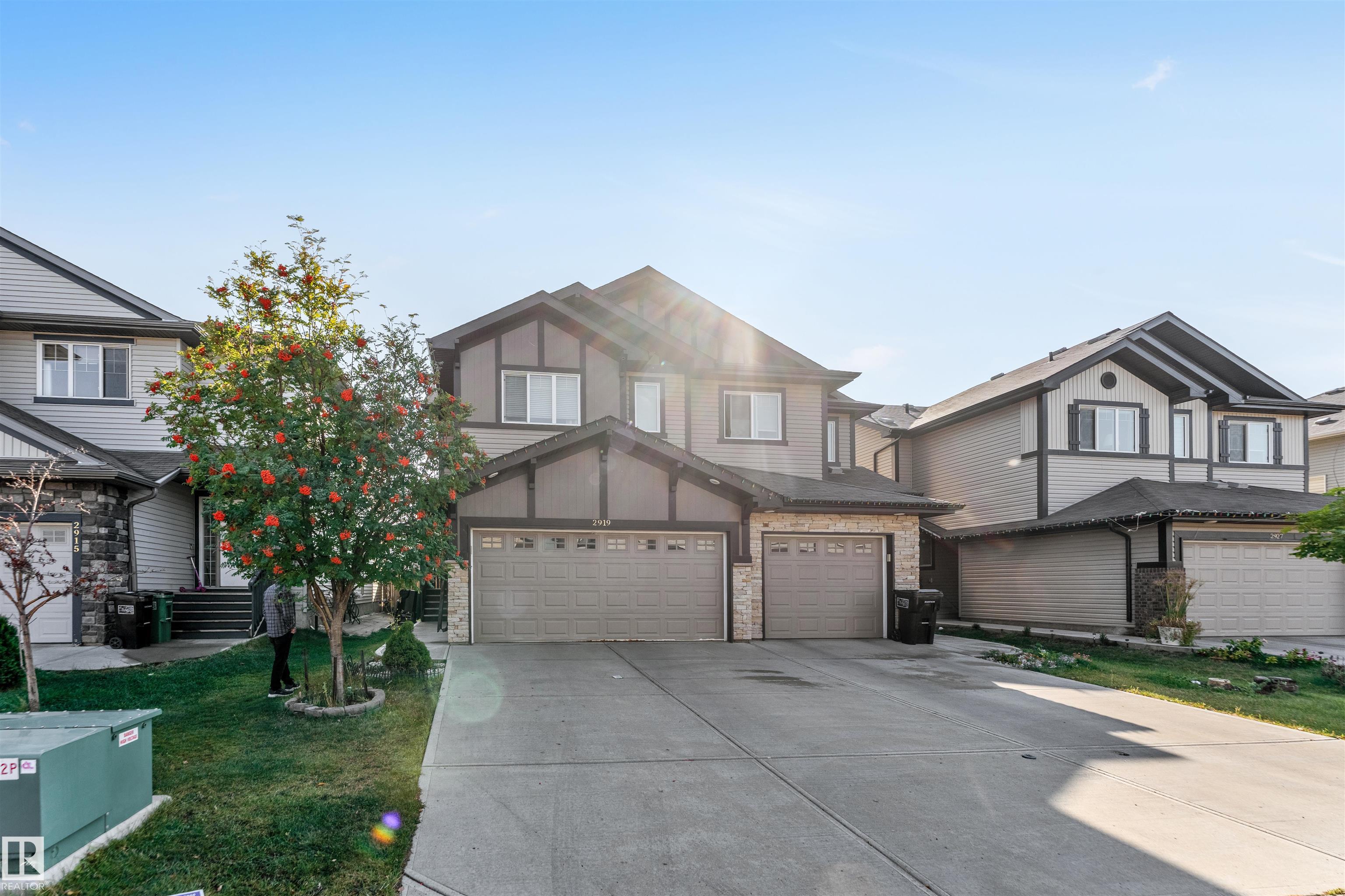 16 Av Nw Unit 2919 Ave, Edmonton, AB T6T 0Z6