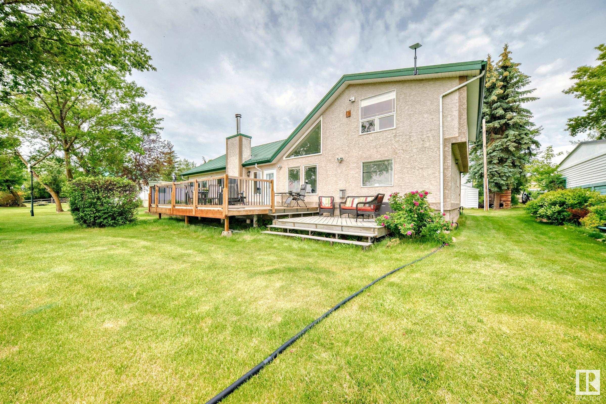43 Lakeshore Dr, Rural Lac Ste. Anne County, AB T0E 1V0