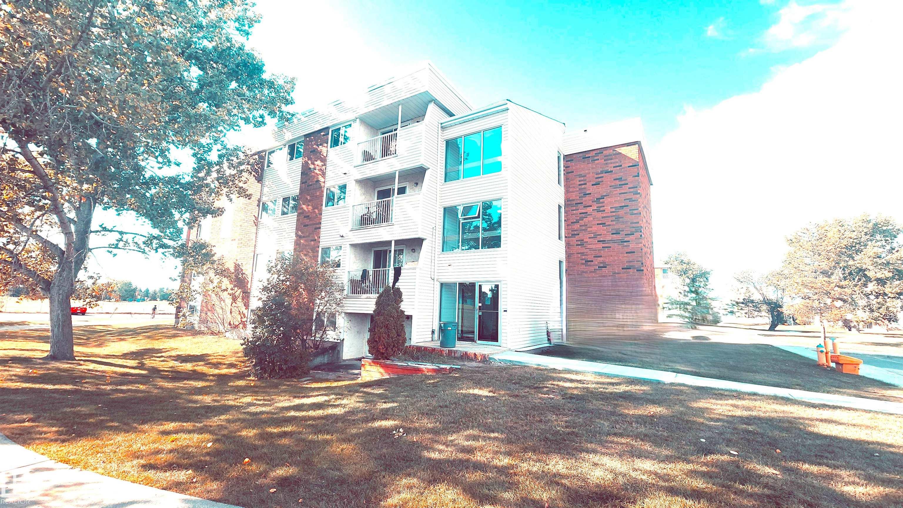 11265 31 Ave Nw #2 Ave, Edmonton, AB T6V 3V7