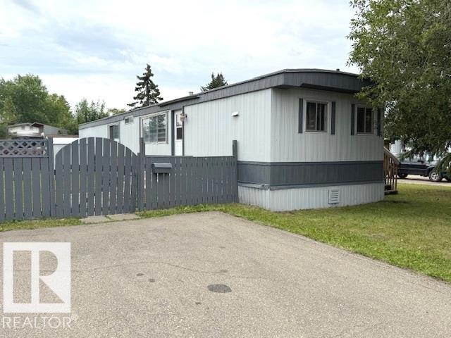 1 Quarry Cres NW, Edmonton, AB T6P 1B8