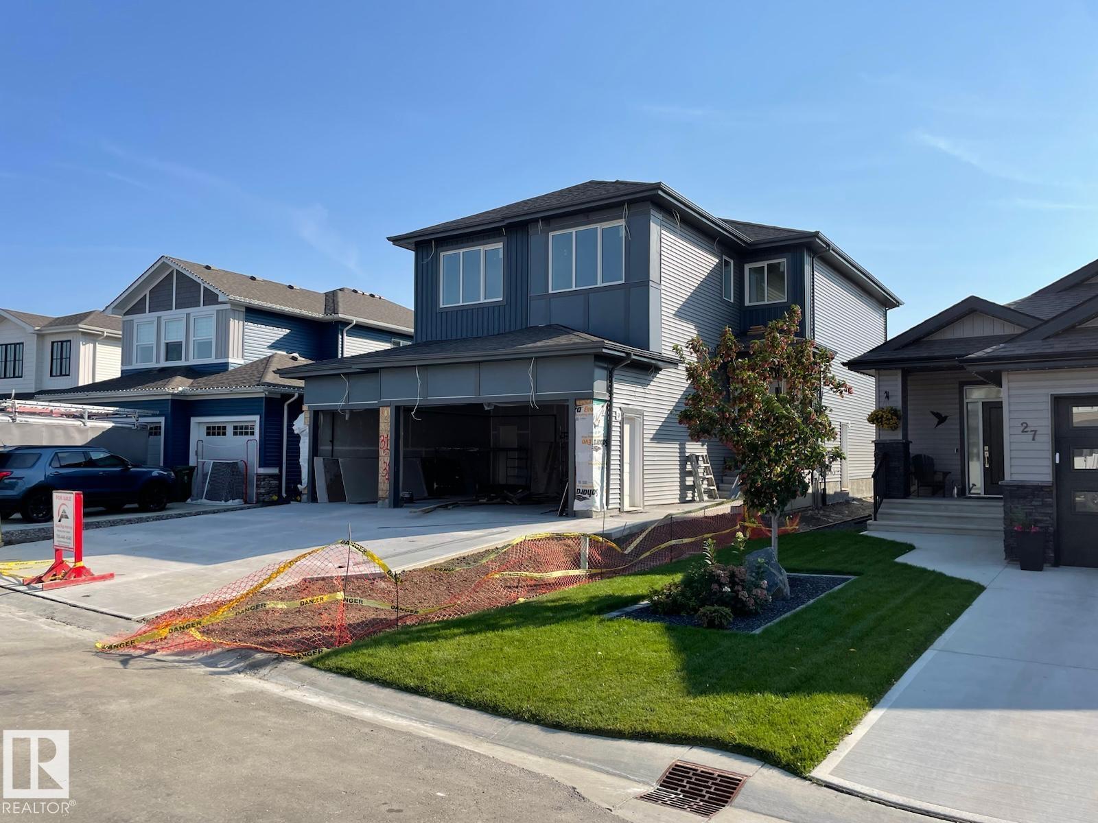 31 Hummingbird, Fort Saskatchewan, AB T8L 0Y4