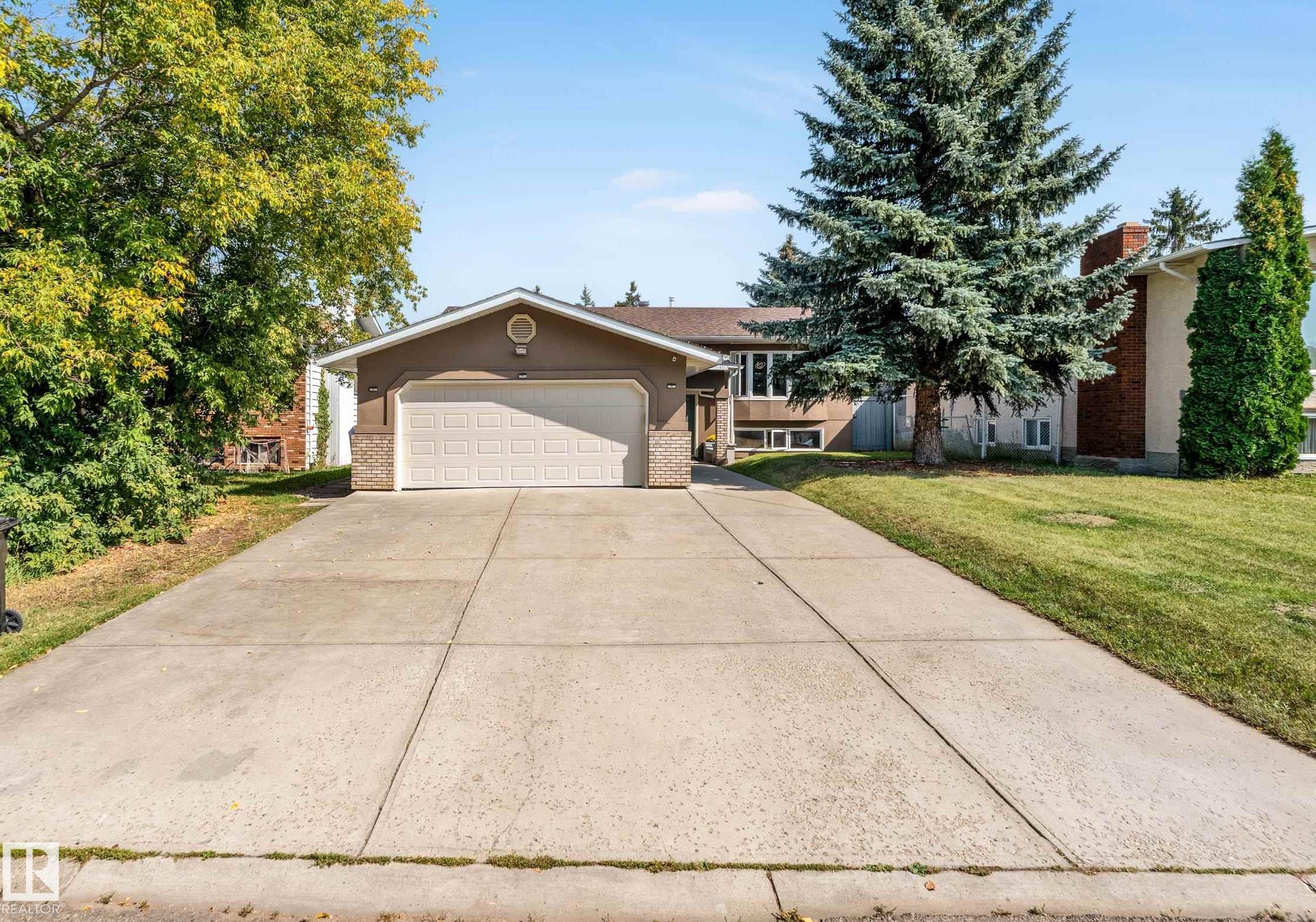 67 St Nw Unit 3923 St, Edmonton, AB T6K 2N7