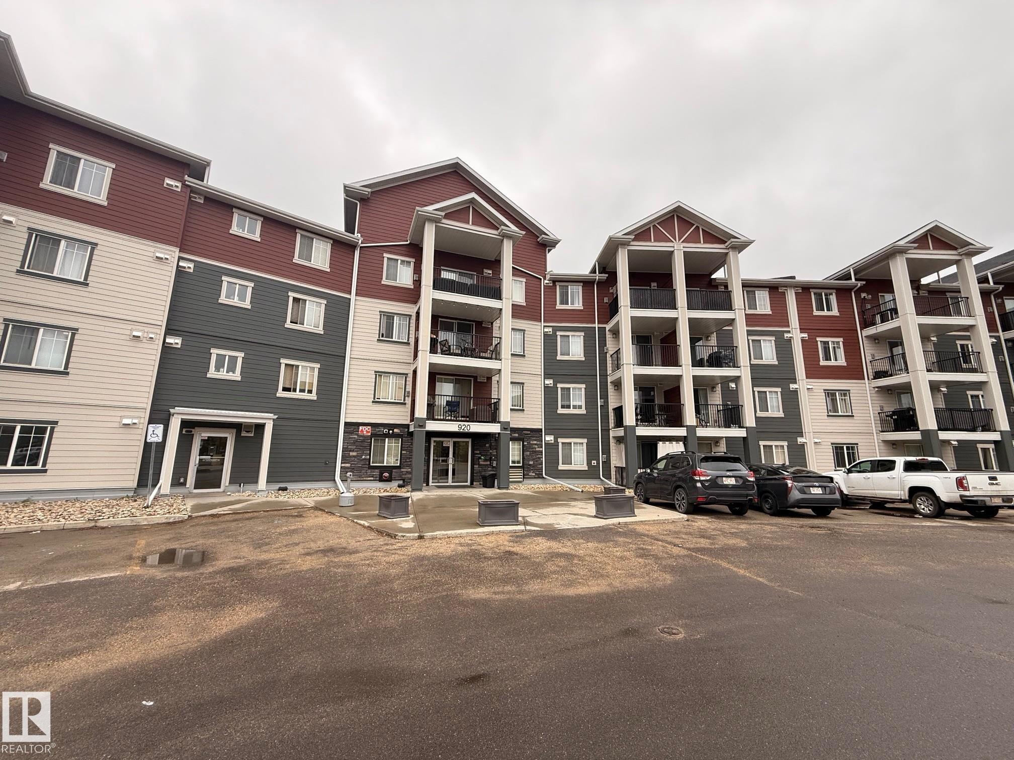 920 156 Street Northwest #316, Edmonton, AB T6R 0N6
