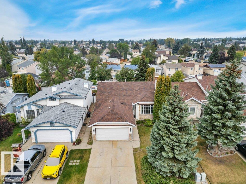40 Av Nw Unit 3524 Ave, Edmonton, AB T6L 6M8