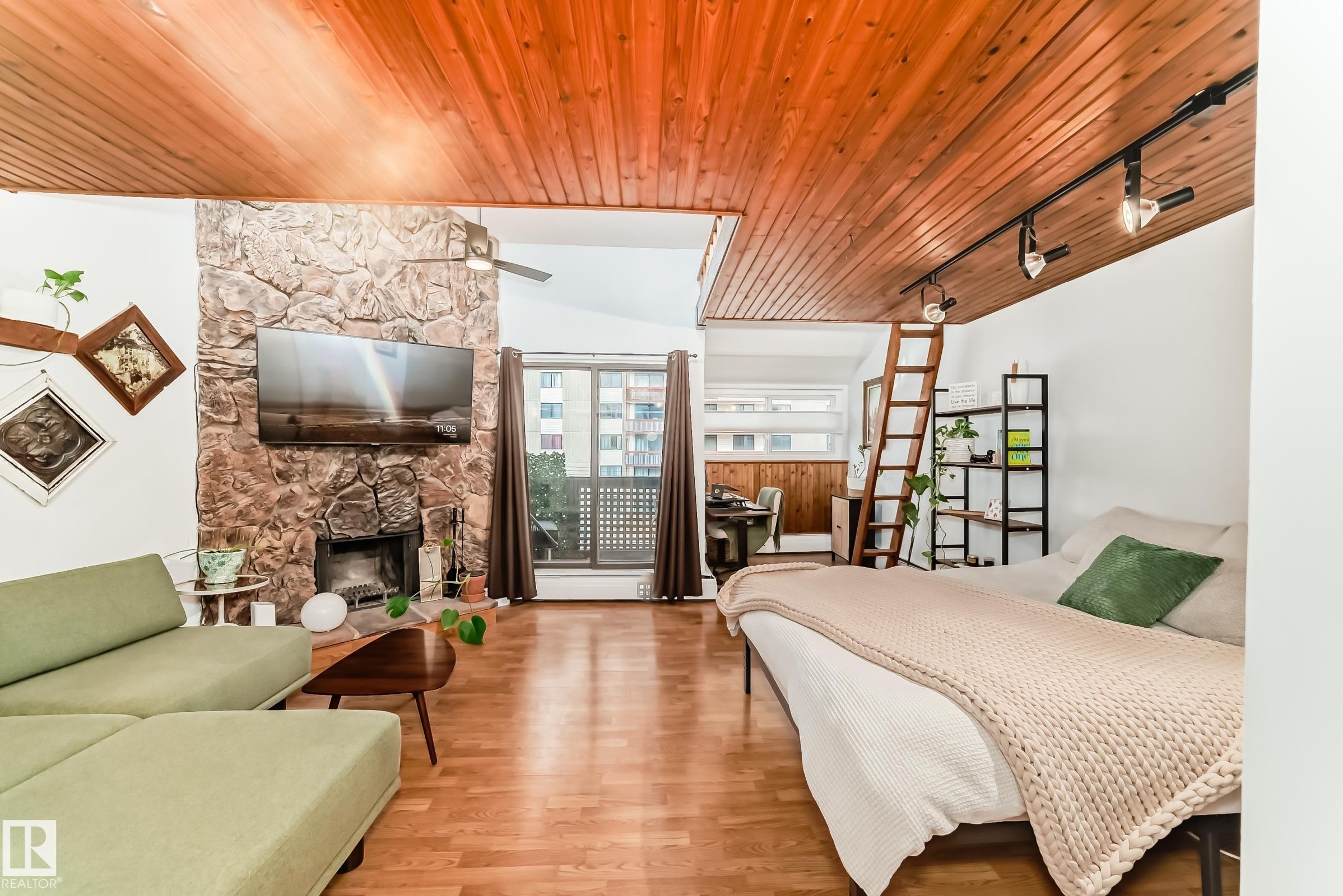 10148 118 Street Northwest #301, Edmonton, AB T5K 1Y4