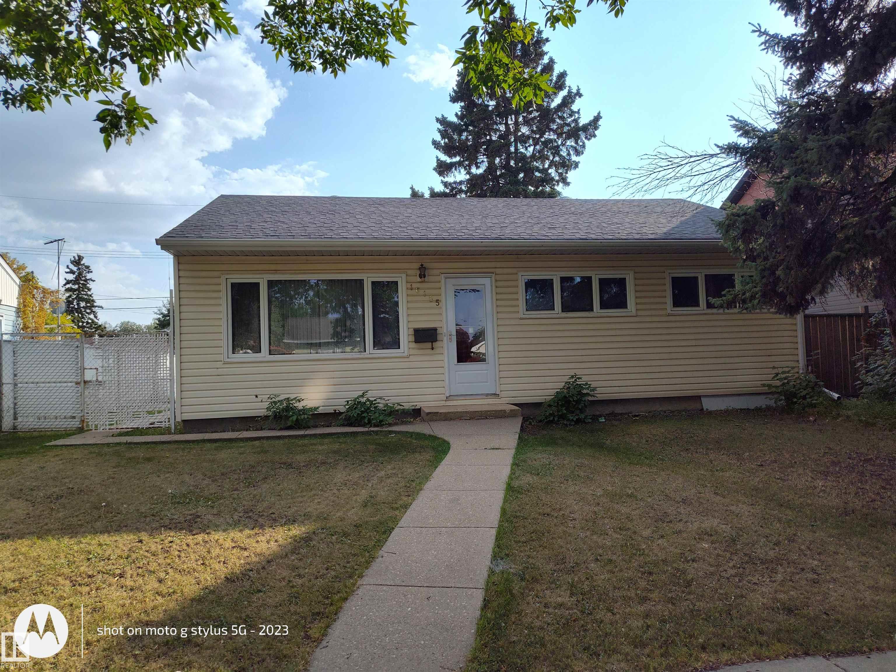 109 Av Nw Unit 16165 Ave, Edmonton, AB T5P 4E5