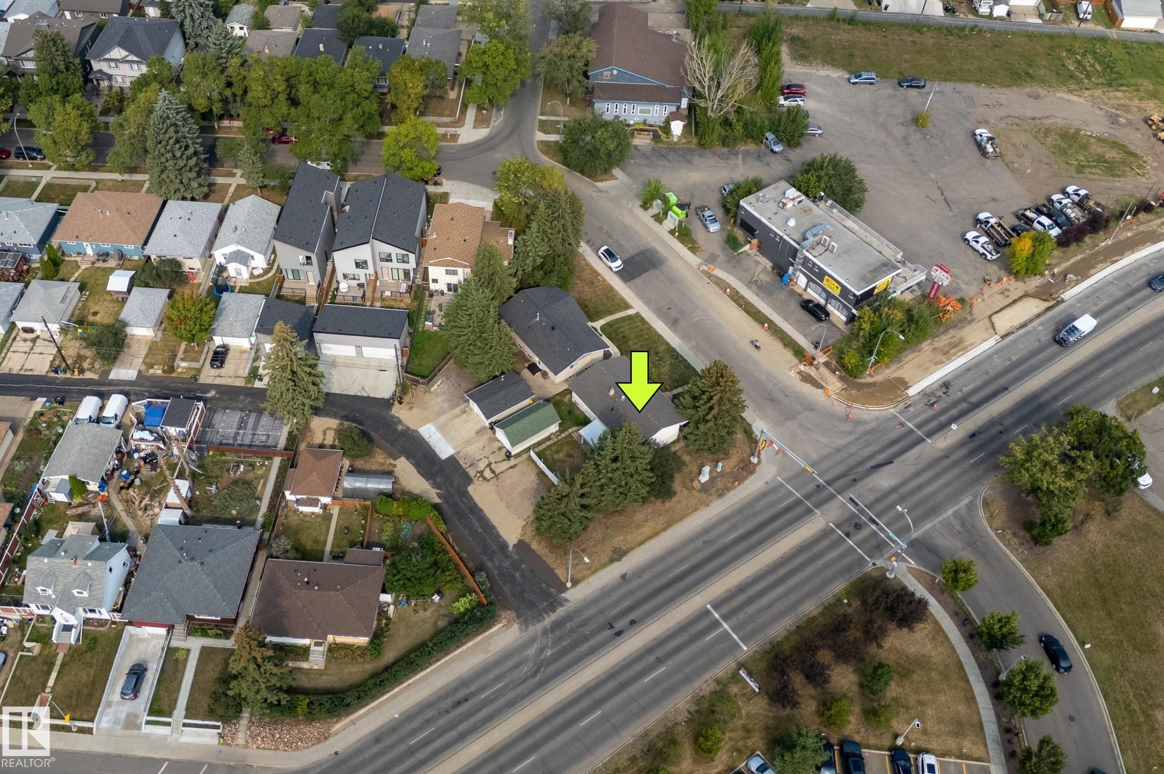 105 St Nw Unit 6204 St, Edmonton, AB T6H 2N5