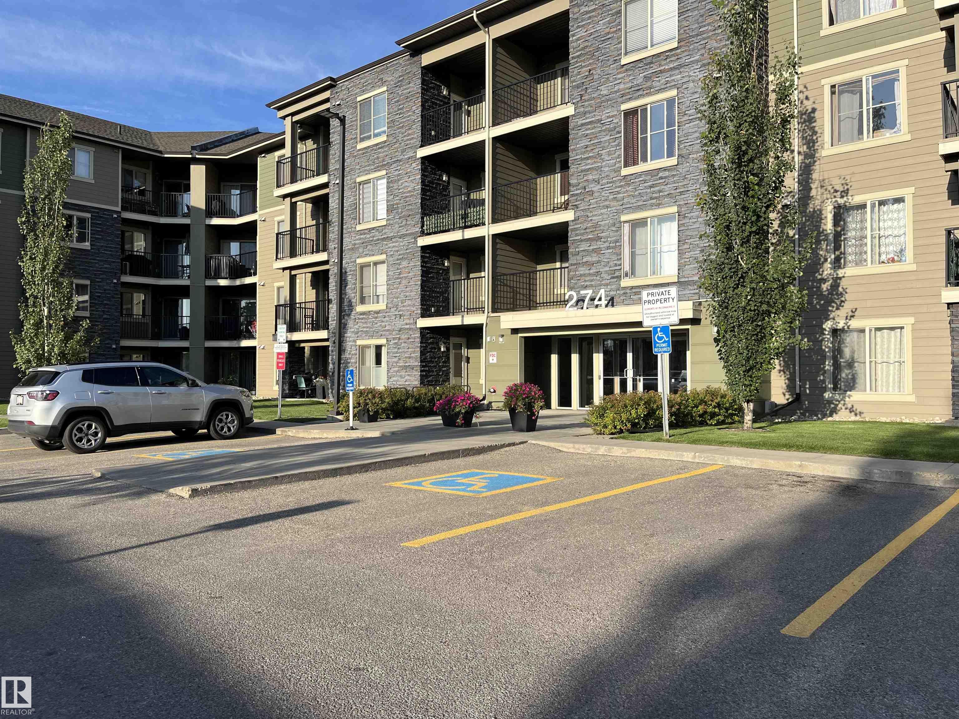 274 Mcconachie Drive Northwest #402, Edmonton, AB T5Y 3N4