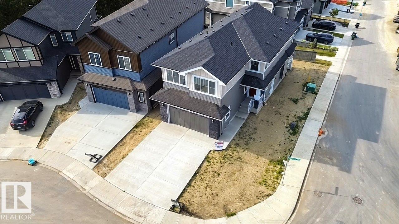 1135 Gyrfalcon Cr Cres NW, Edmonton, AB T5S 0S5