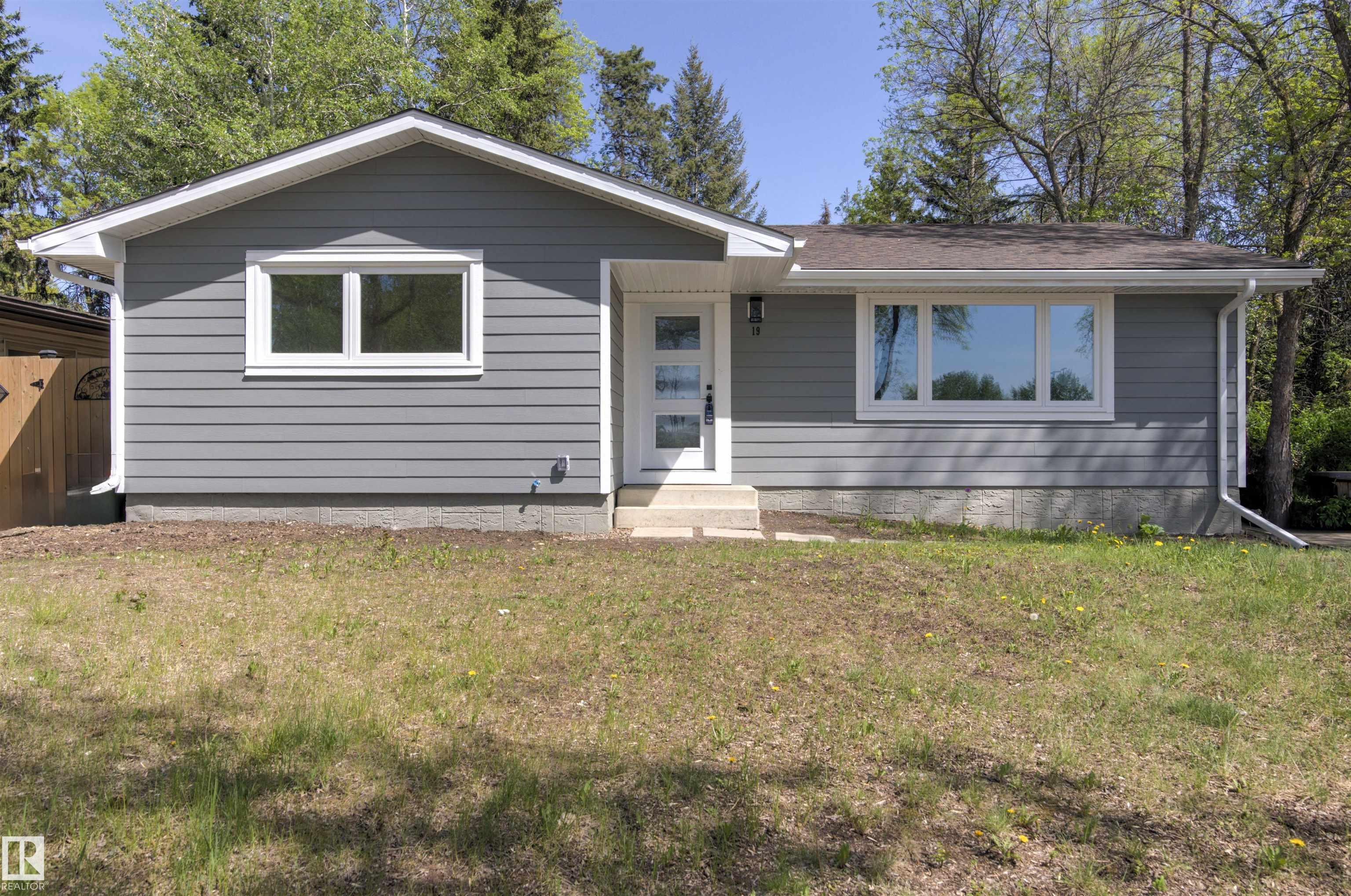 19 Grenfell Ave, St. Albert, AB T8N 0Y9