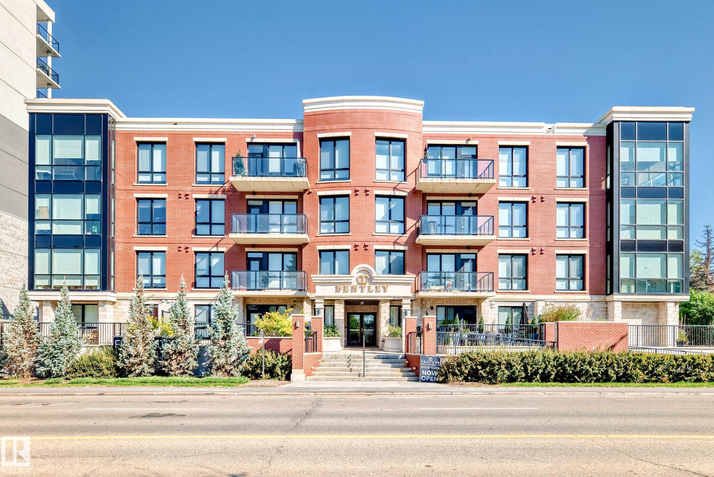 11710 87 Avenue Northwest #205, Edmonton, AB T6G 0Y3