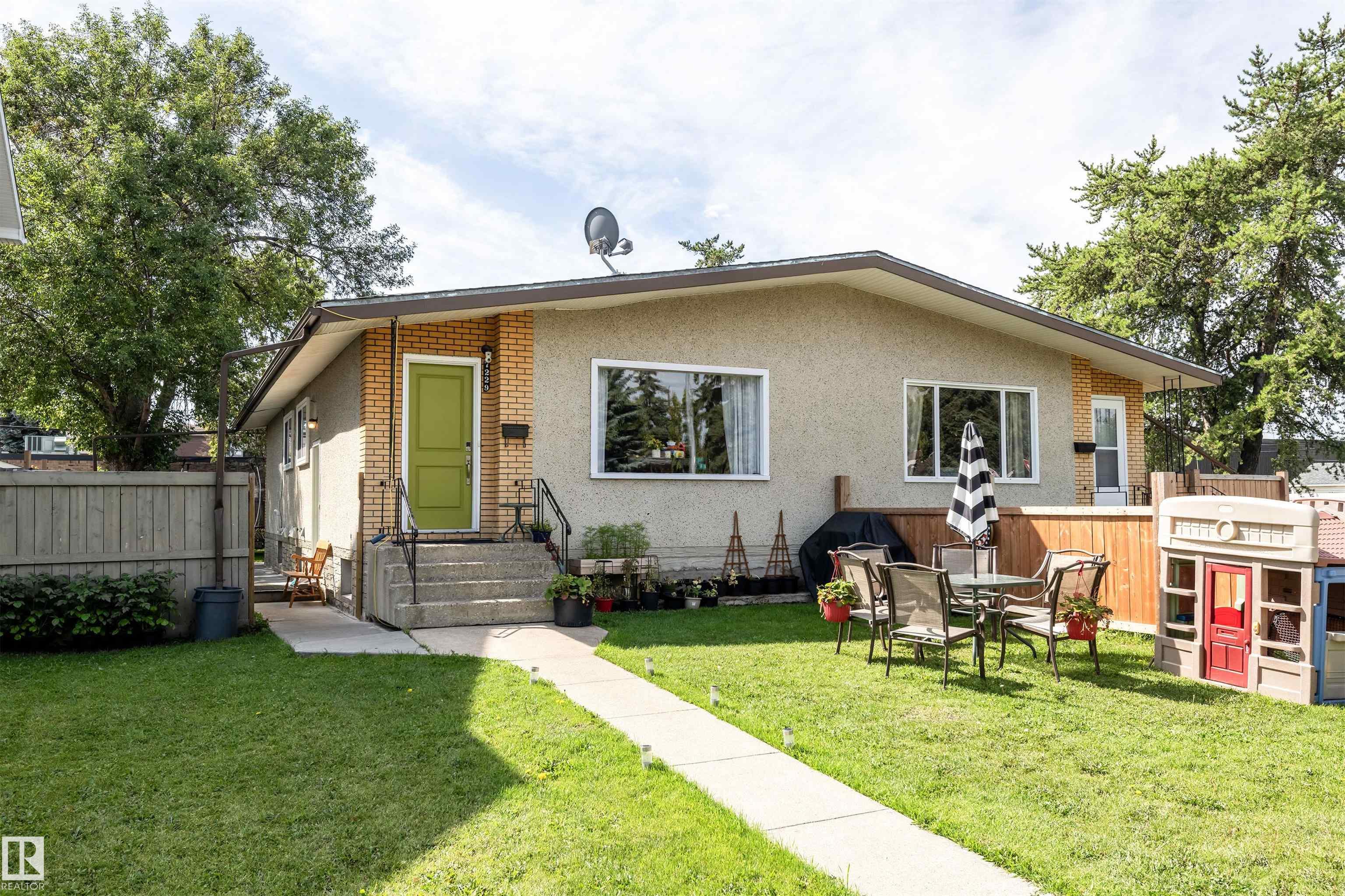 83 Av Nw Unit 7229 Ave, Edmonton, AB T6B 0G7