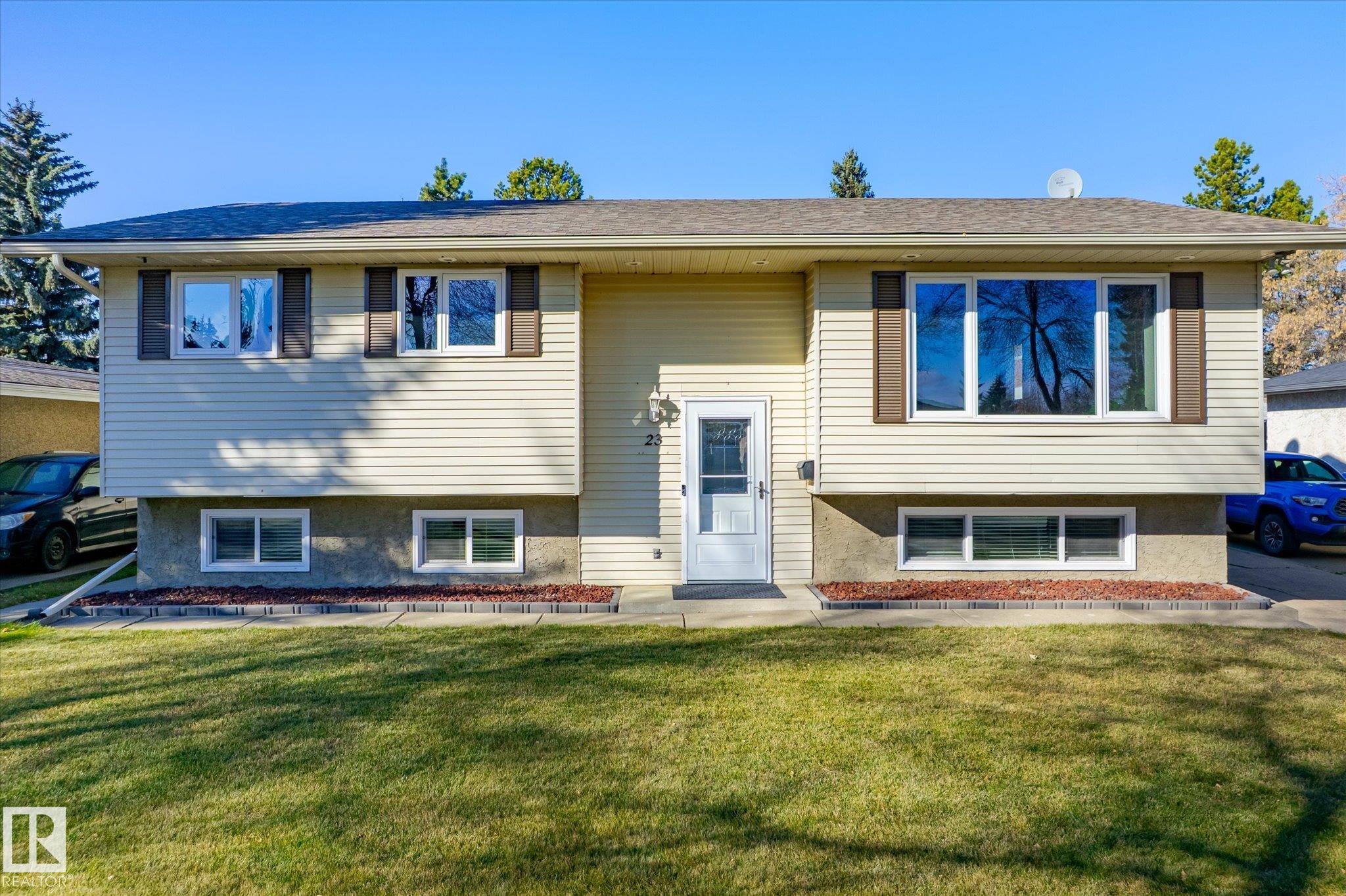 23 Annette Cr Cres, St. Albert, AB T8N 2Z8