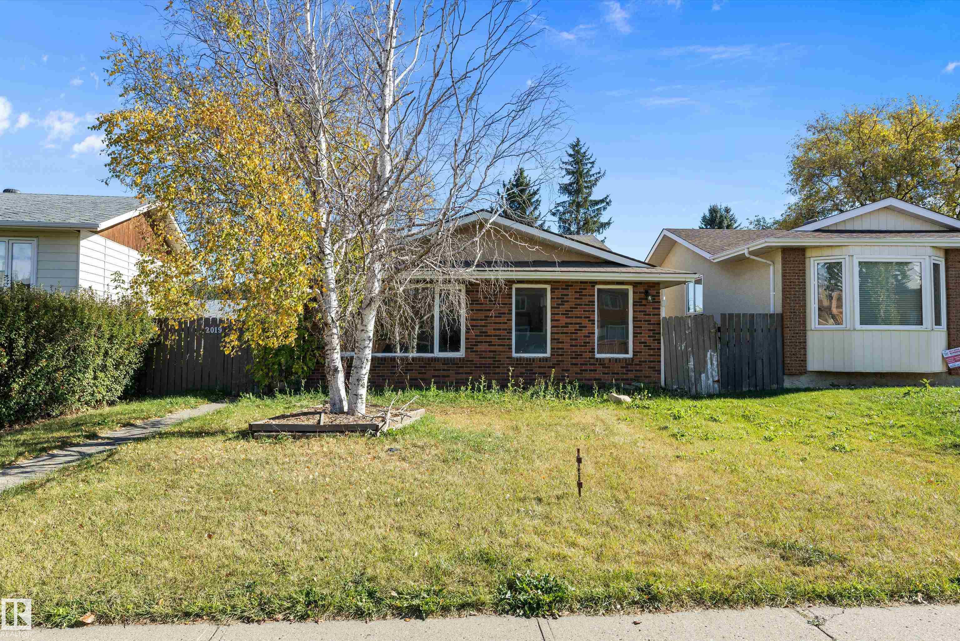 38 St Nw Unit 2019 St, Edmonton, AB T6L 3G9