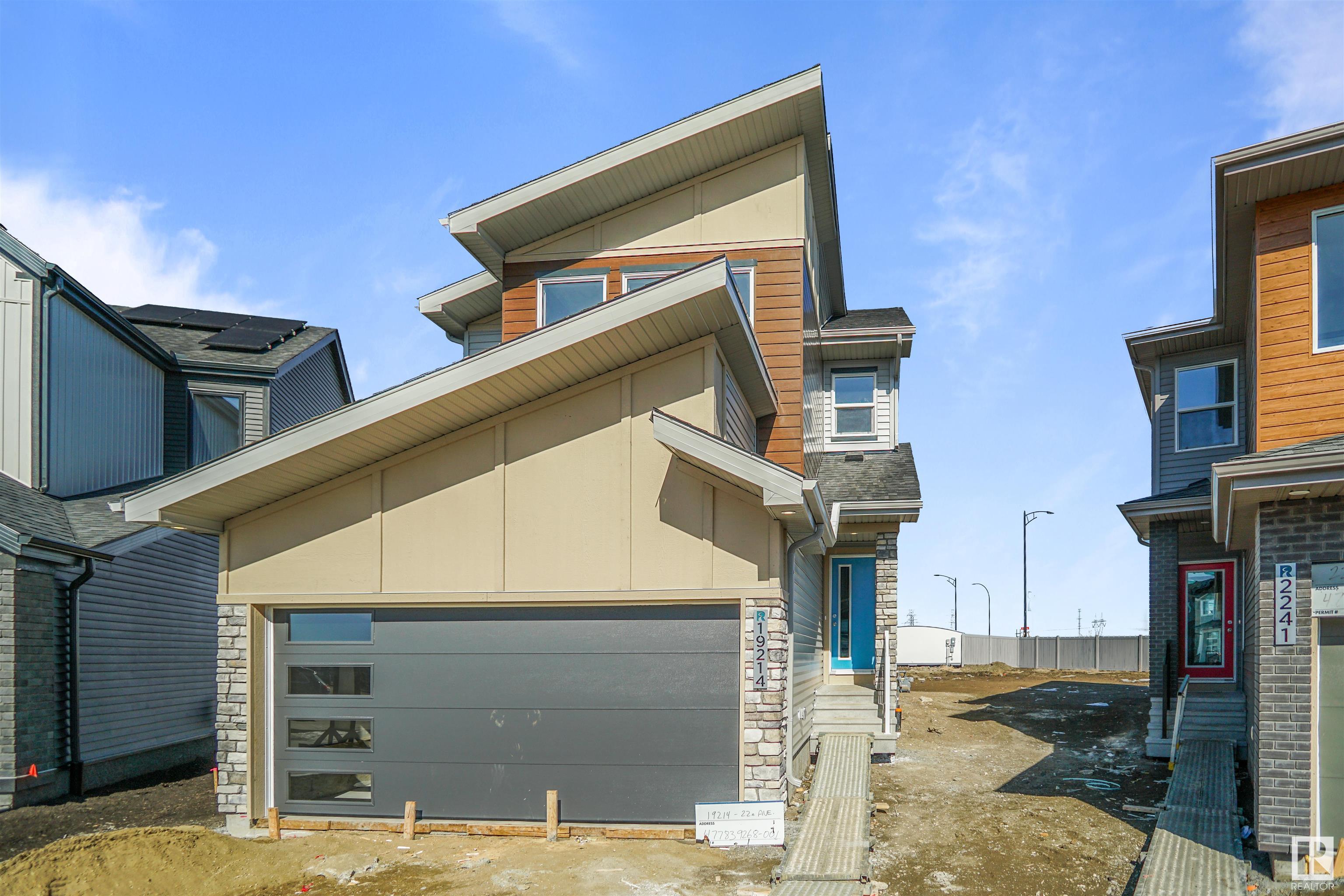 14 Av Nw Unit 1027 Ave, Edmonton, AB T6T 2N5