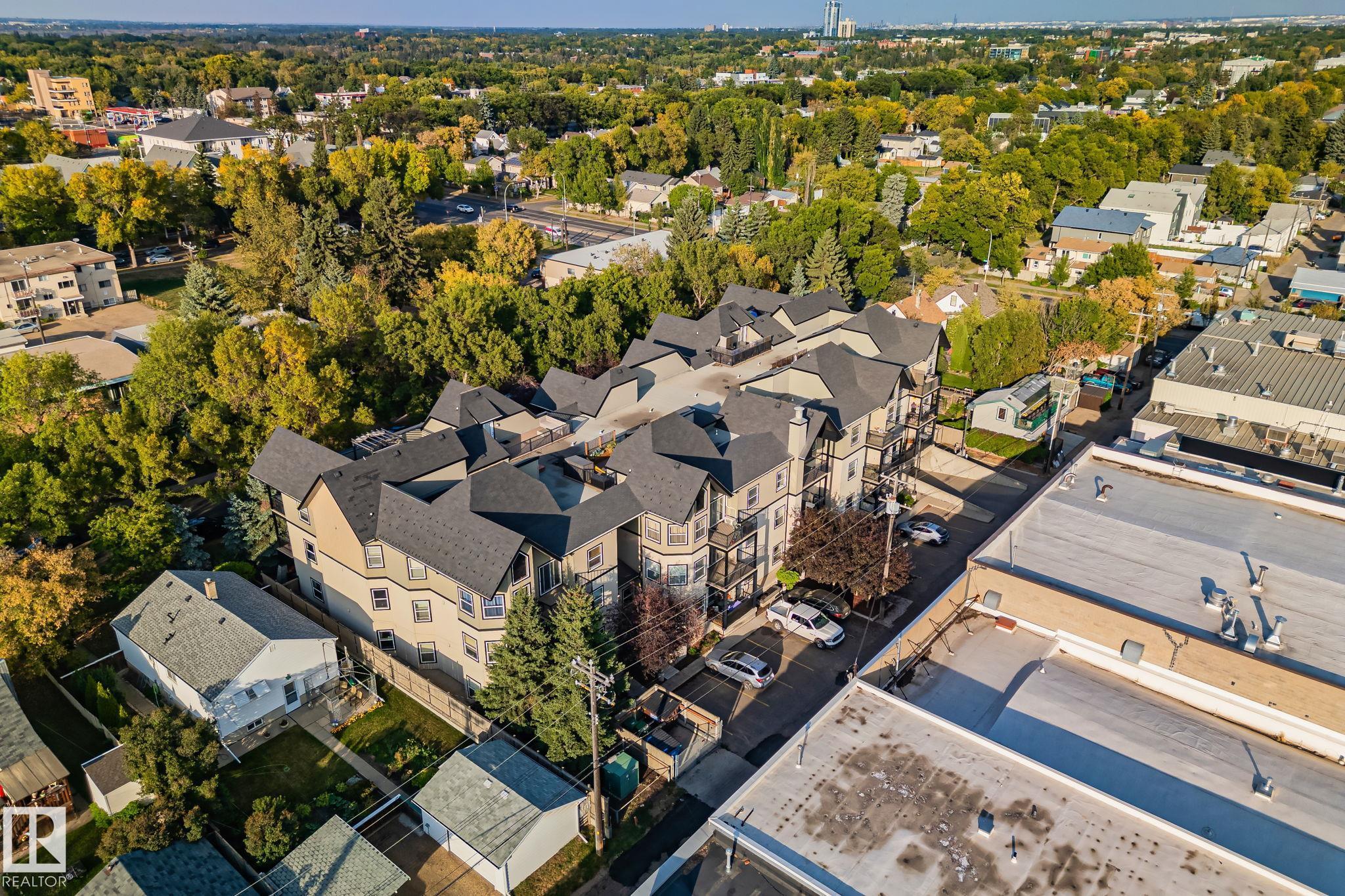 9927 79 Avenue Northwest #207, Edmonton, AB T6E 1R3