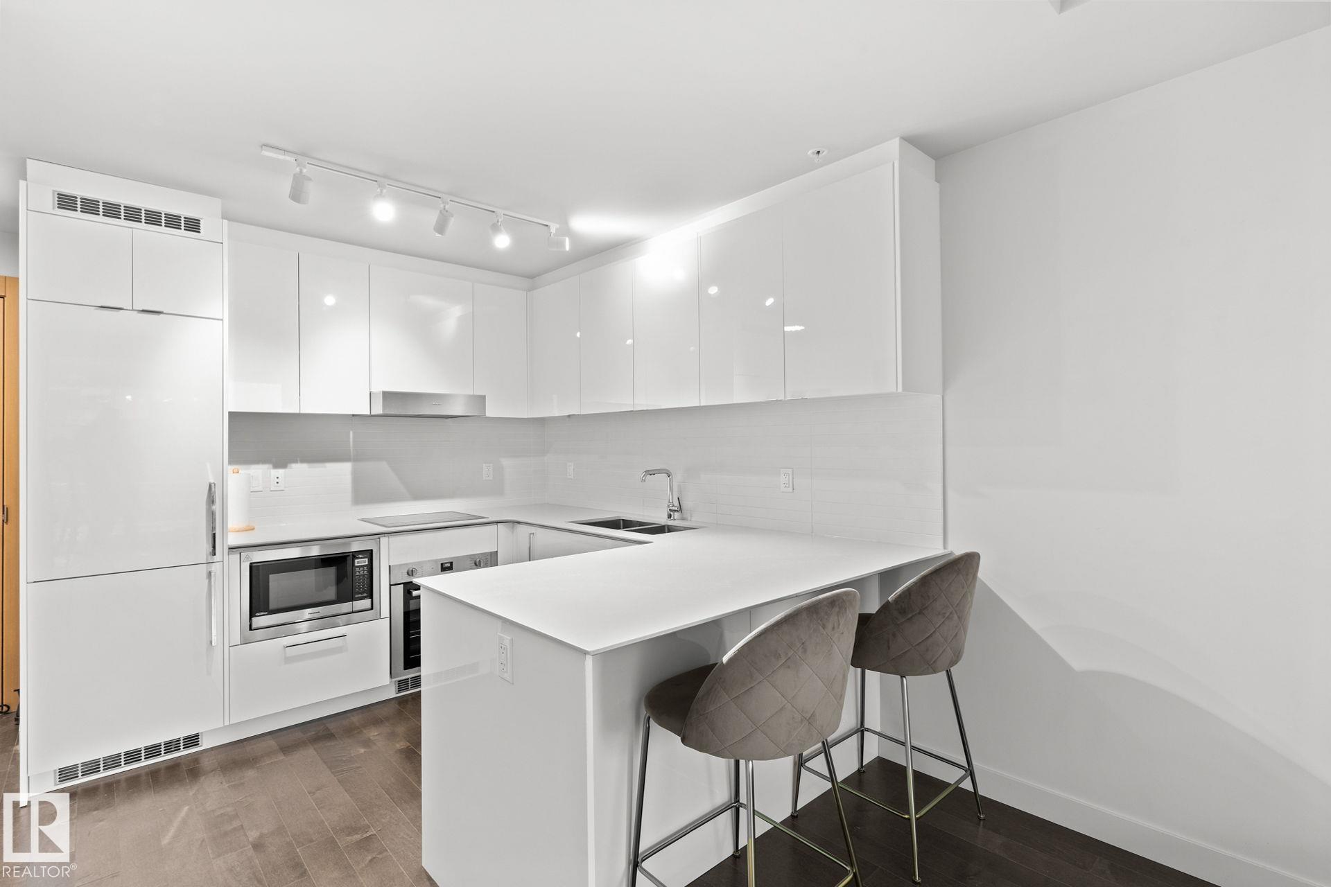 10360 102 Street Northwest #2505, Edmonton, AB T5J 0K6