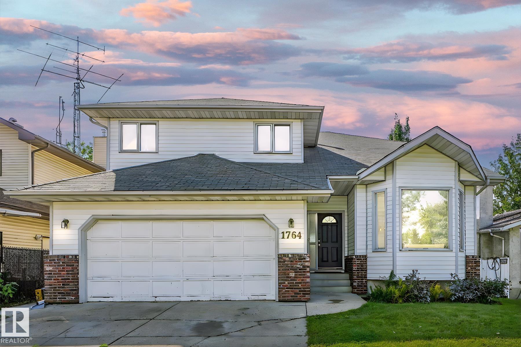 49 St Nw Unit 1764 St #a, Edmonton, AB T6L 3K6