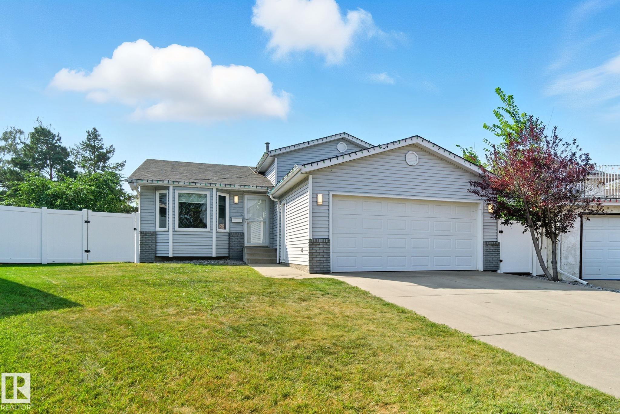 18 Av Nw Unit 4003 Ave, Edmonton, AB T6L 3M3