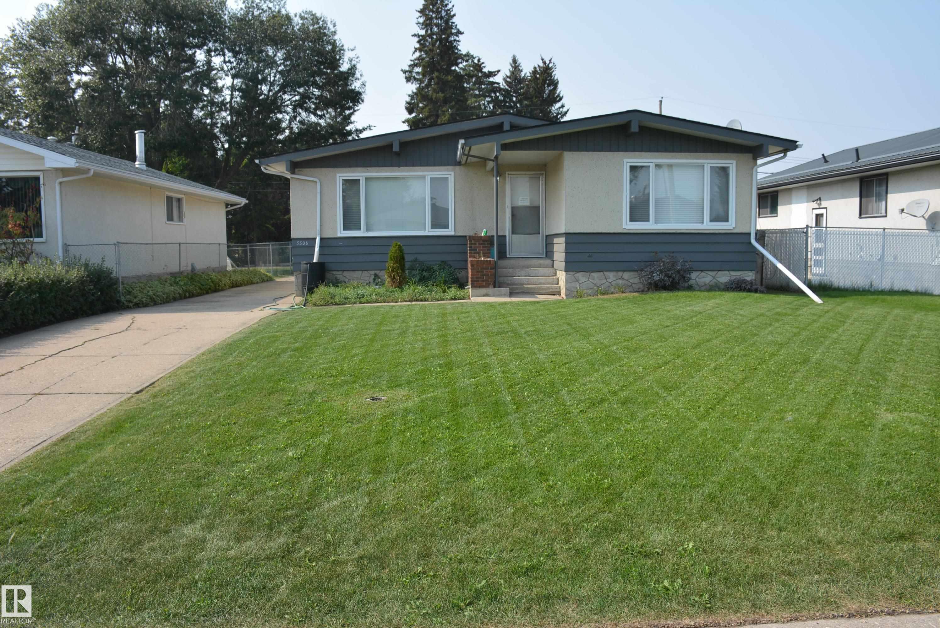 56 St Unit 5506 St, Barrhead, AB T7N 1C6