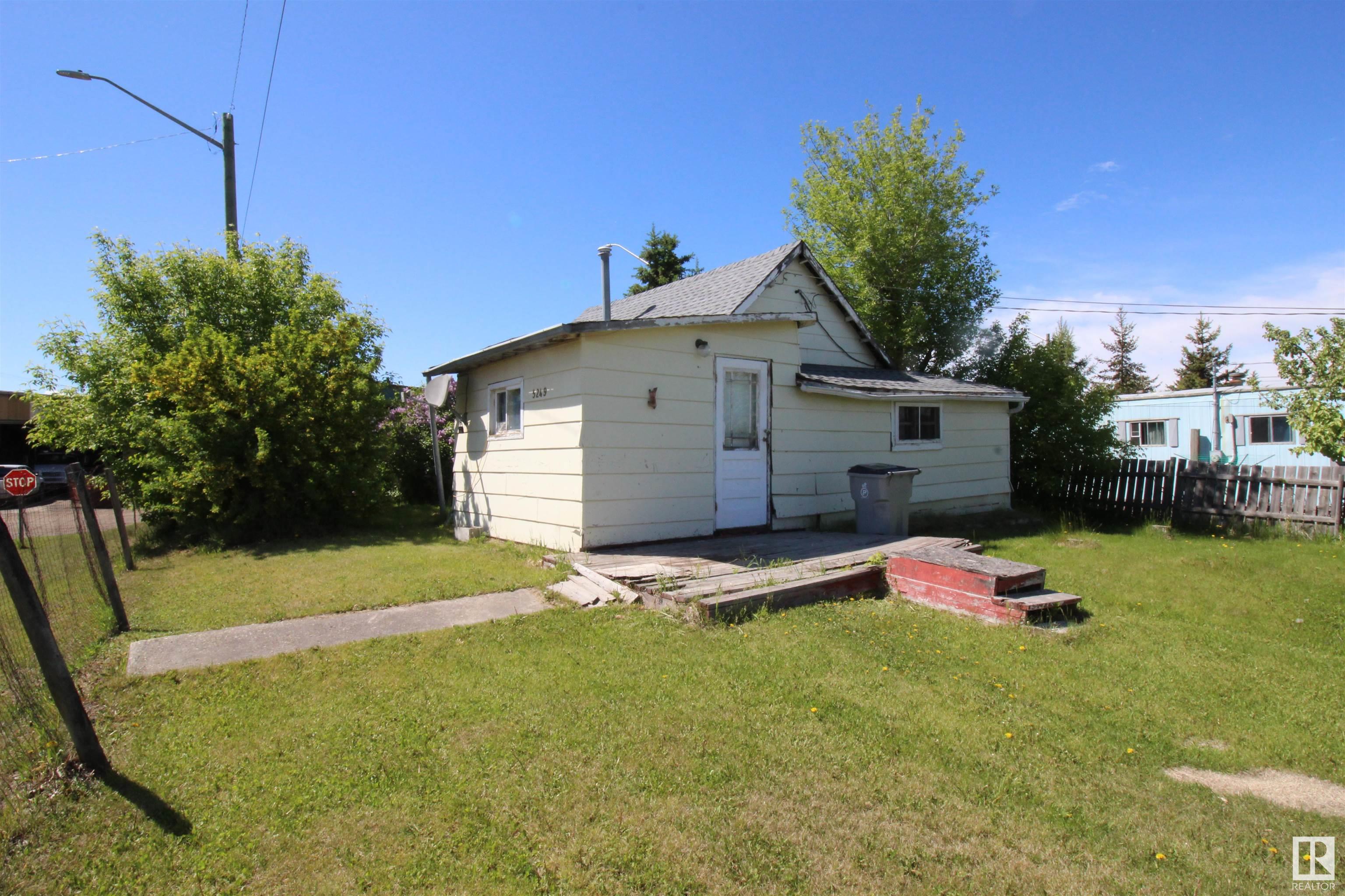 50 St St 5249, Mayerthorpe, AB T0E 1N0 MLS E4366007 Houseful