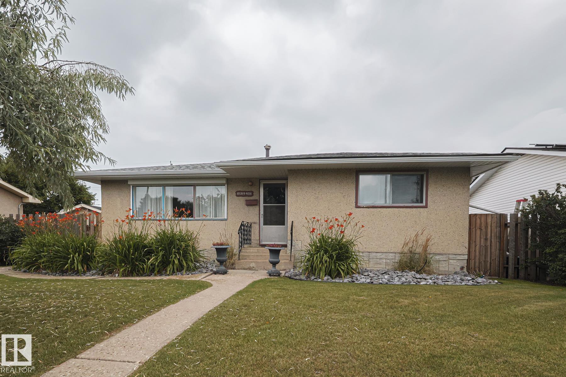 45 St Nw Unit 10319 St, Edmonton, AB T6A 1W8