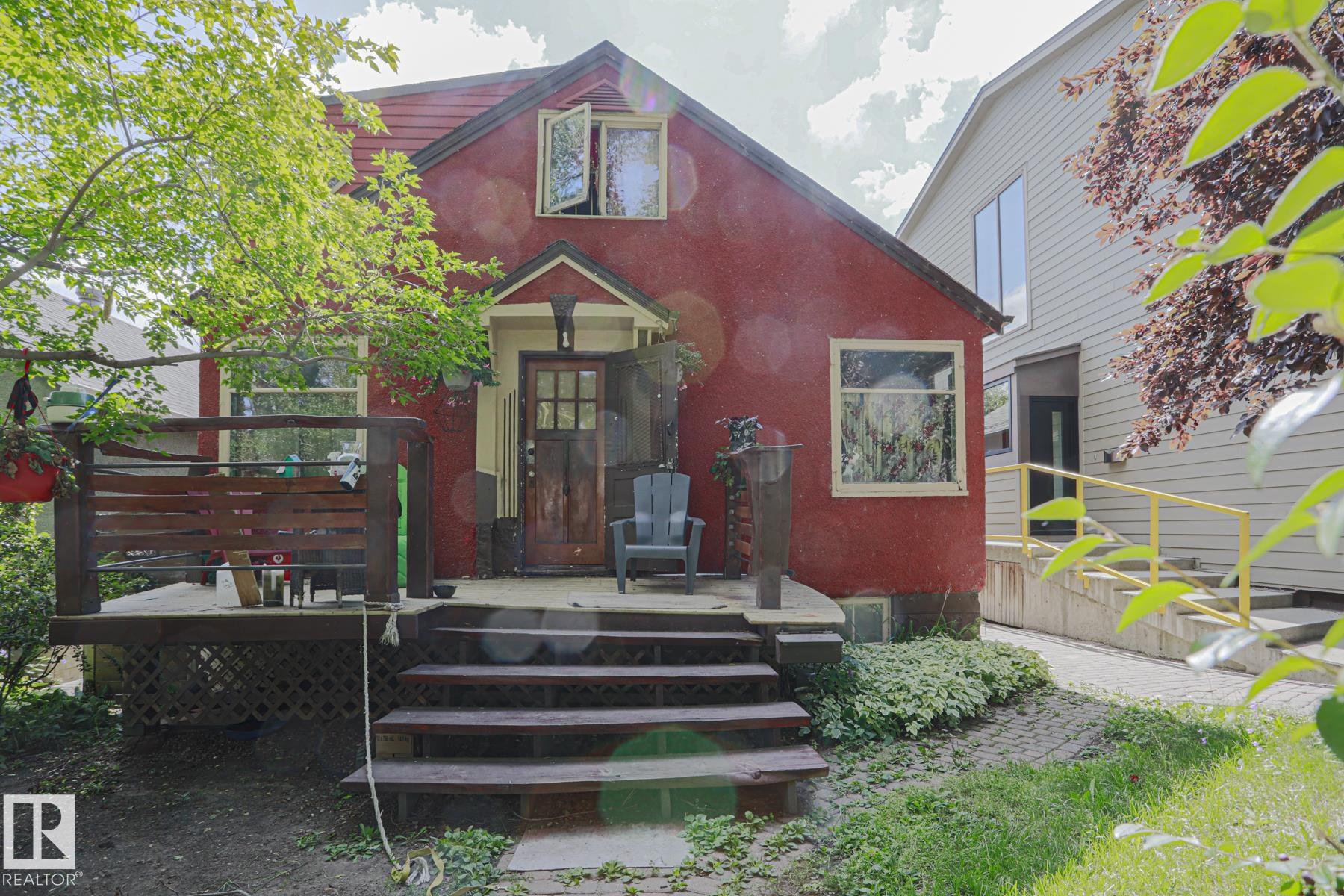 89 Av Nw Unit 9731 Ave, Edmonton, AB T6E 2S1