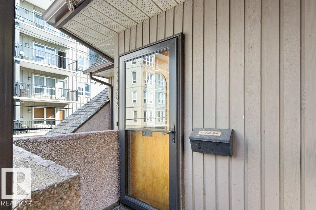 83 Av Nw Unit 11134 Ave, Edmonton, AB T6G 0V1