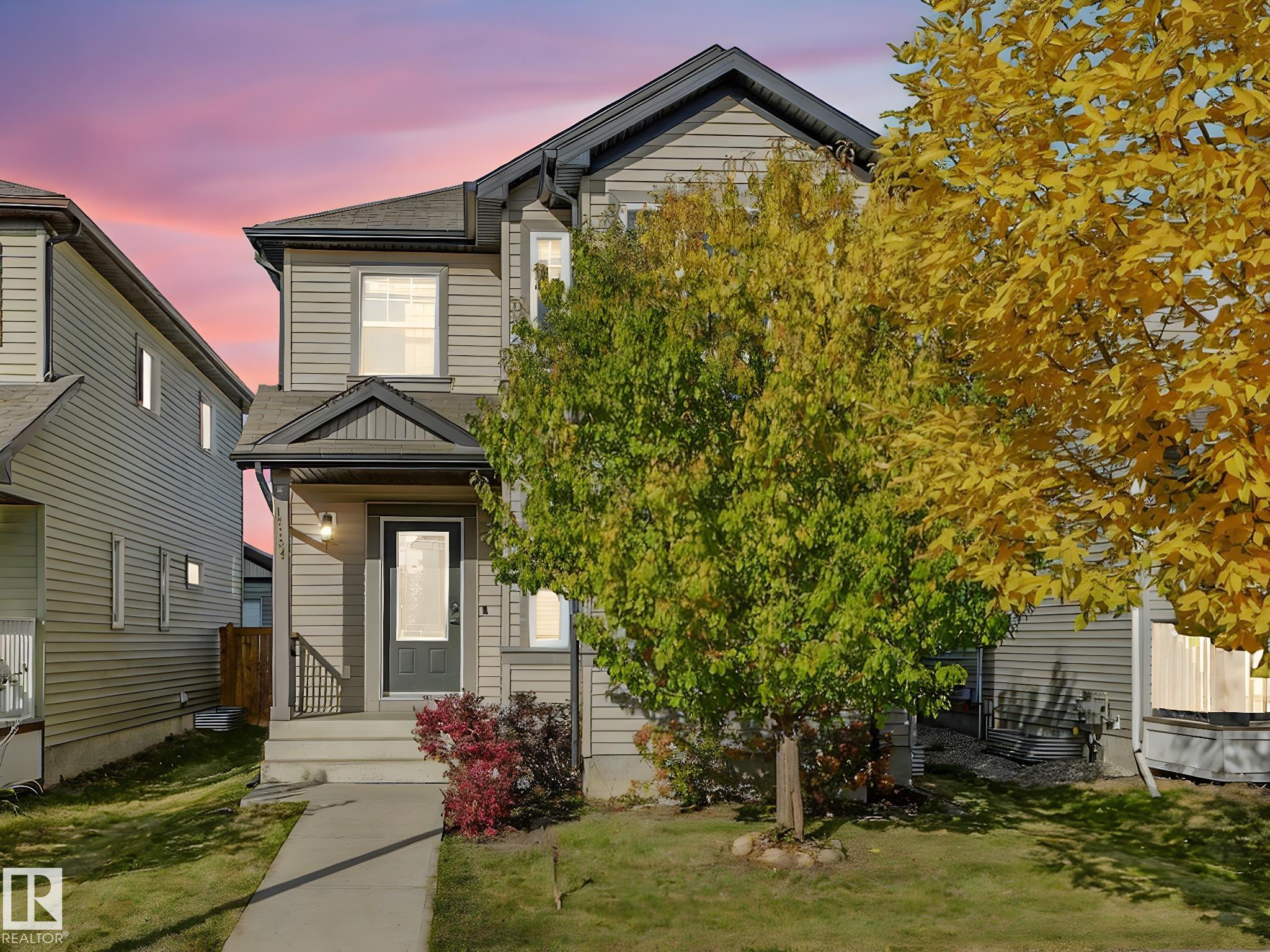 6 Av Sw Unit 17724 Ave, Edmonton, AB T6W 2G6