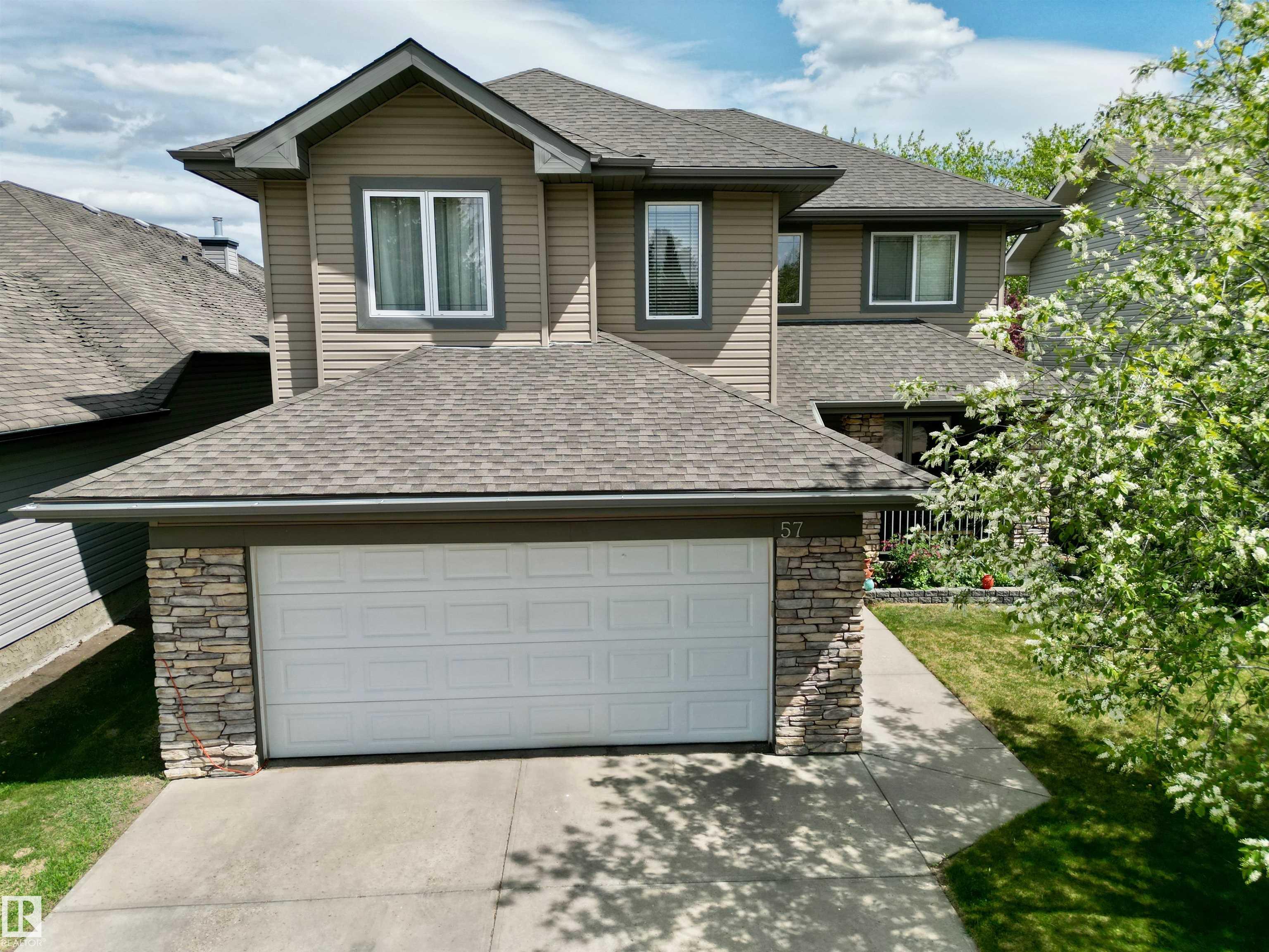 57 Homestead Cres NW, Edmonton, AB T5A 2Y1