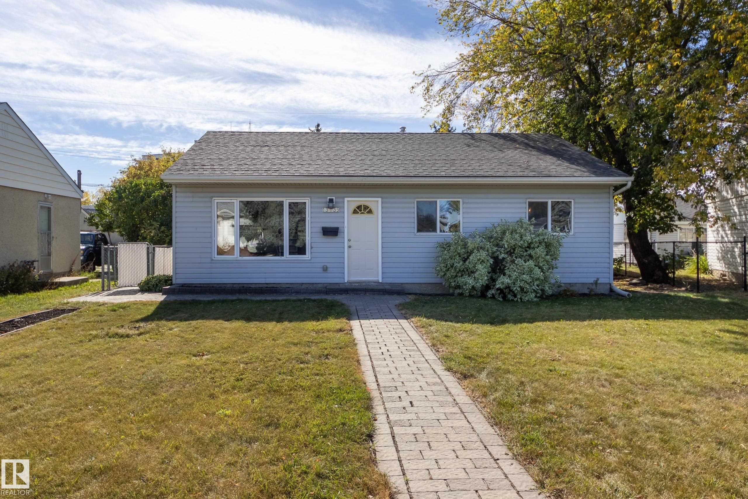 128 Av Nw Unit 13039 Ave #a, Edmonton, AB T5L 3H8