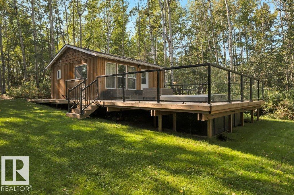 124 Lakeshore Dr, Rural Wetaskiwin County, AB T0C 2V0