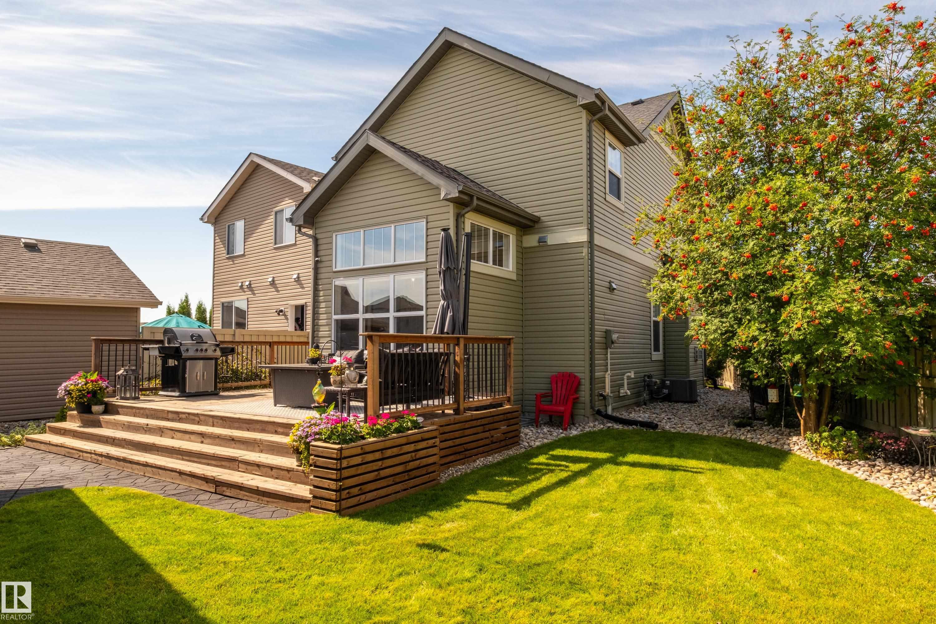 3053 Arthurs Cr Cres SW, Edmonton, AB T6W 2H8