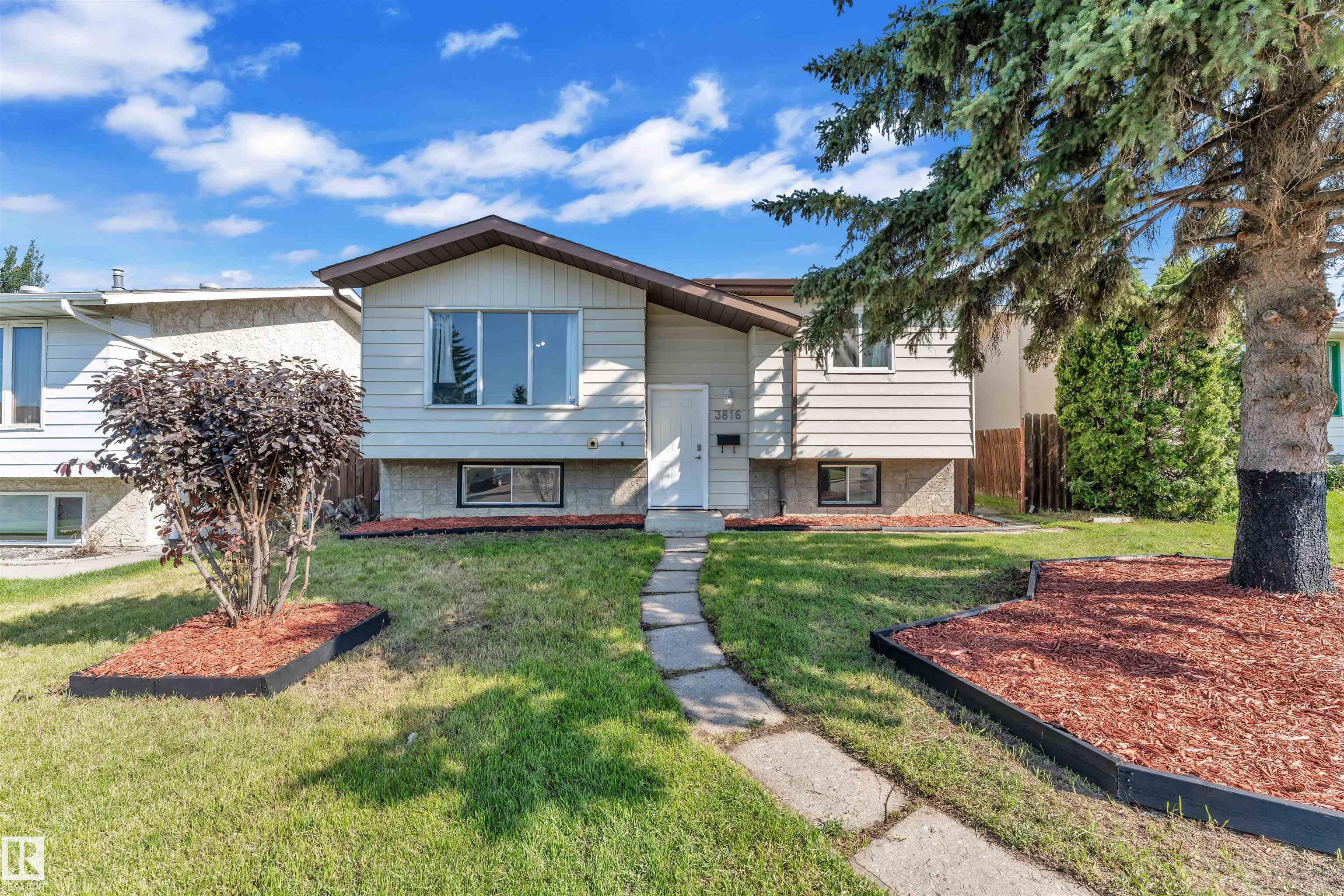 26 Ave Nw Unit 3816, Edmonton, AB T6L 4G5
