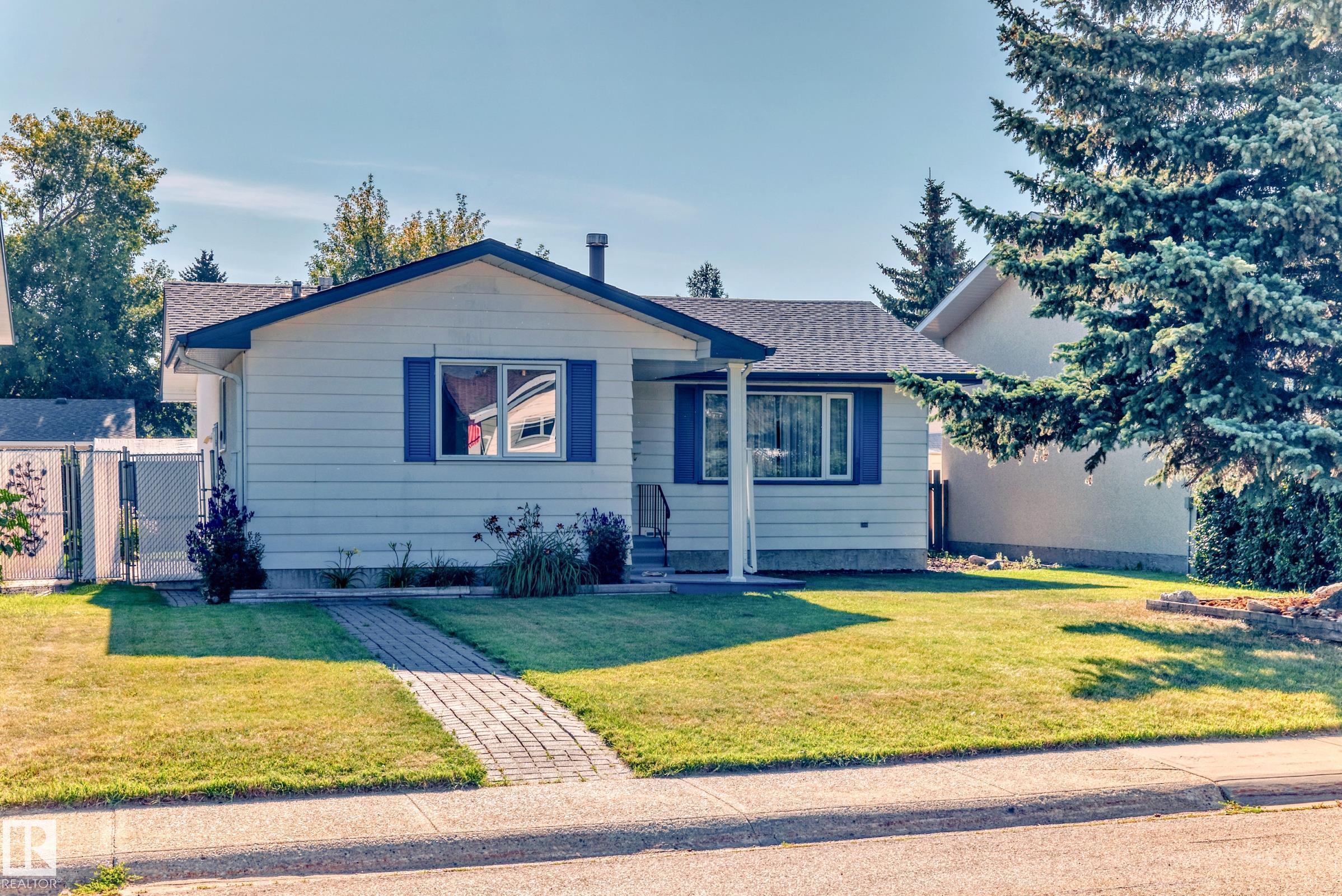 110 Brantford St, Spruce Grove, AB T7X 2Z9