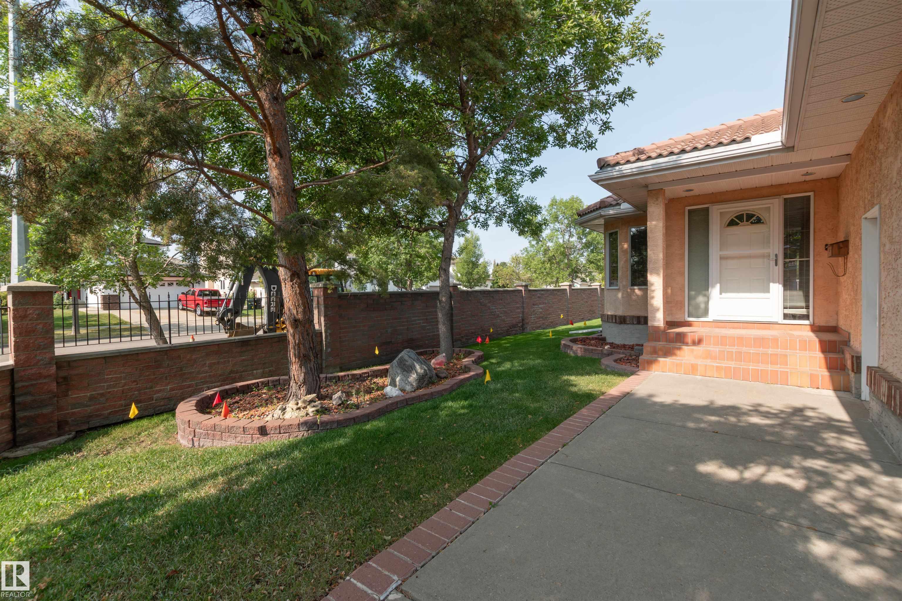 67 Nottingham Bv Blvd, Sherwood Park, AB T8A 5P1