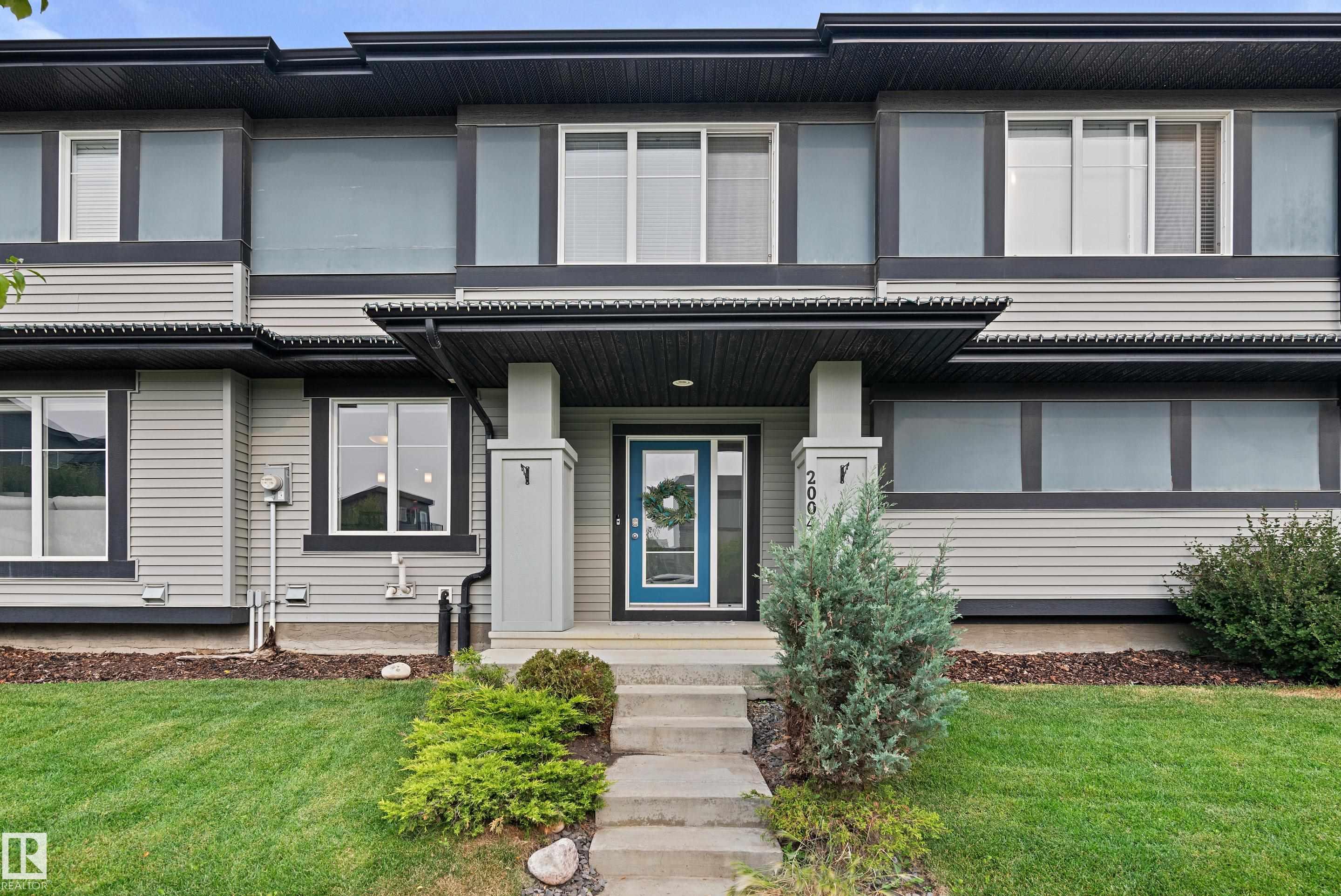 2004 Price Ld Lndg SW, Edmonton, AB T6W 3P9