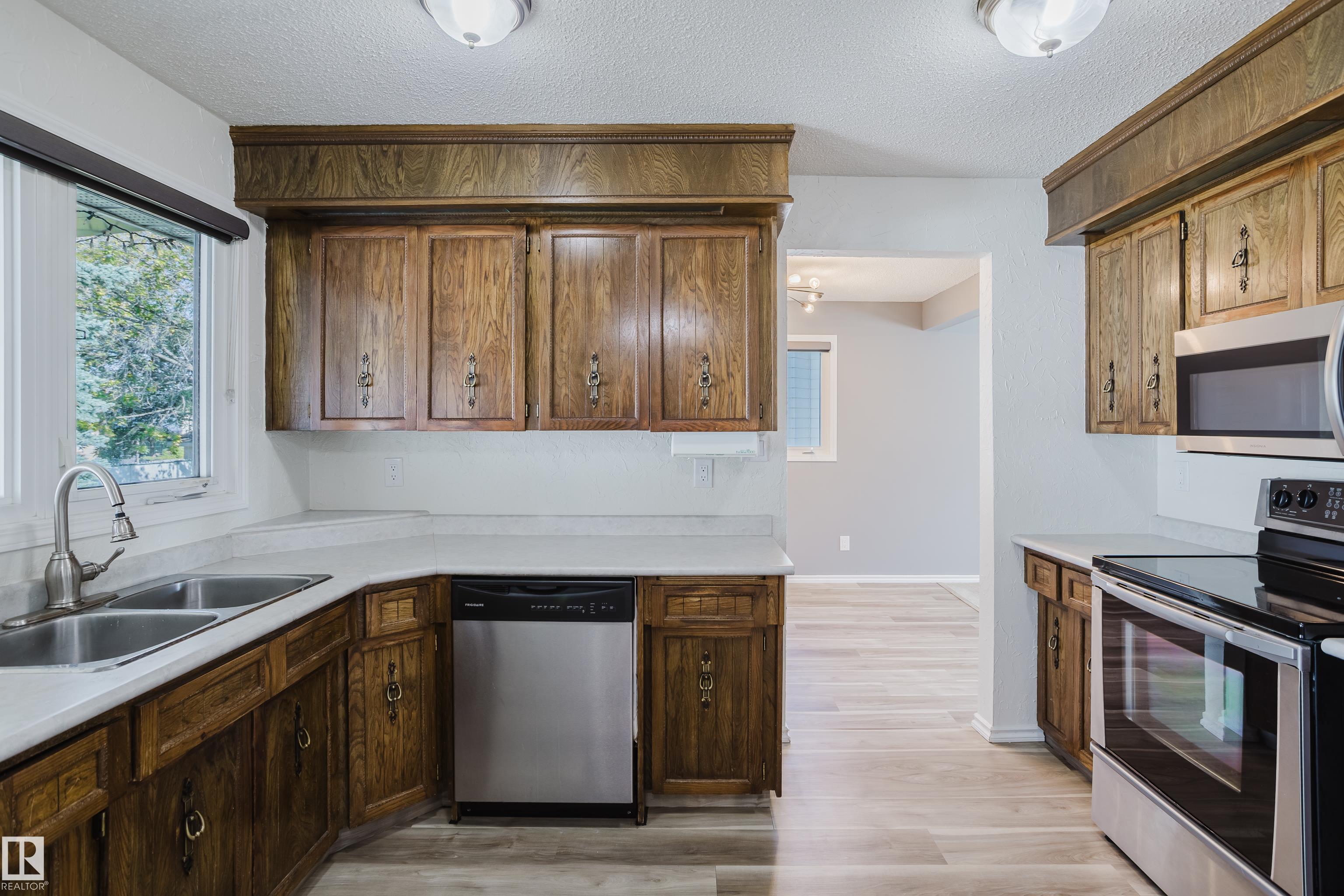 43 Av Unit 4102 Ave #a, Leduc, AB T9E 6Z6