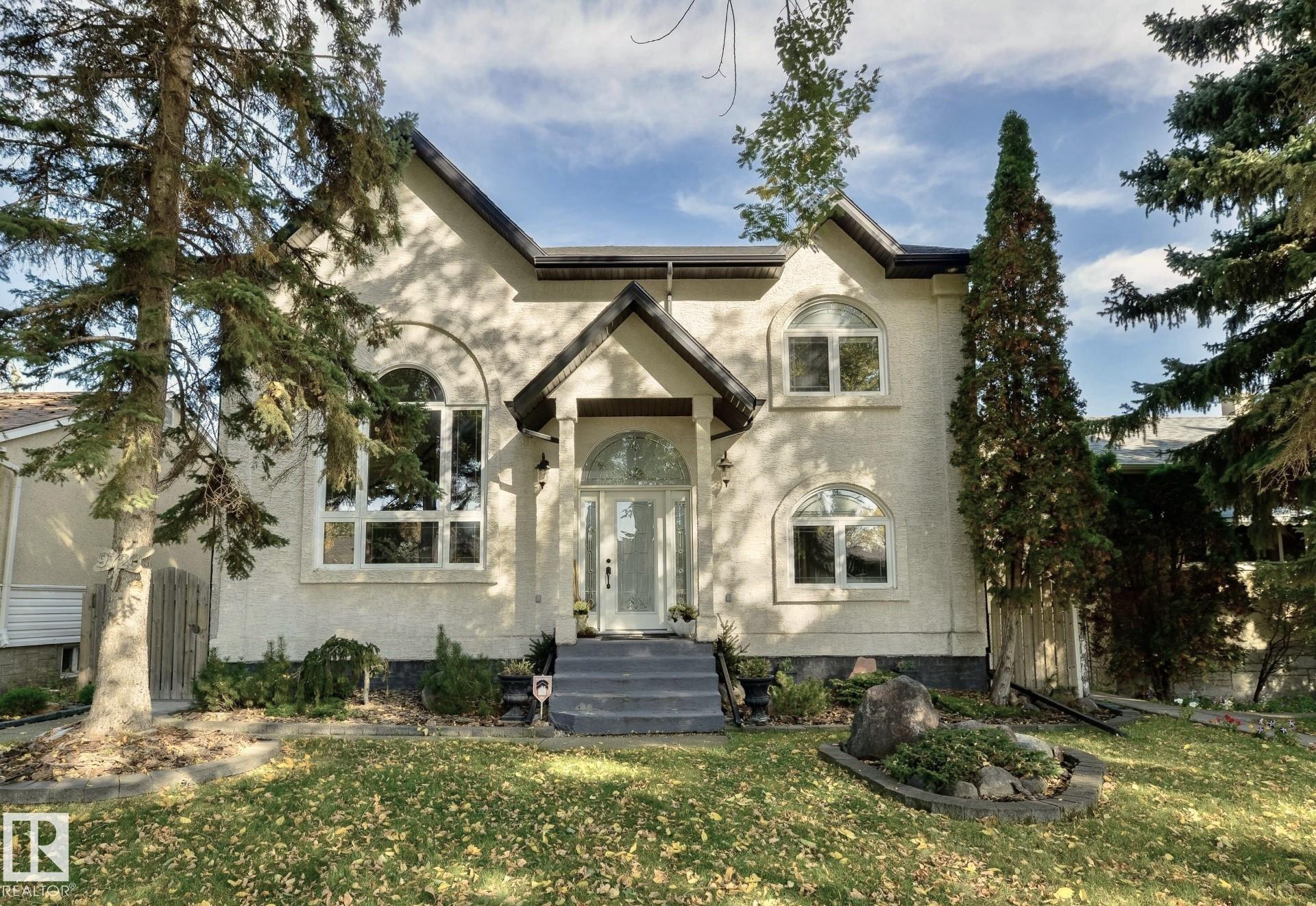 65 Av Nw Unit 9720 Ave, Edmonton, AB T6E 0K6
