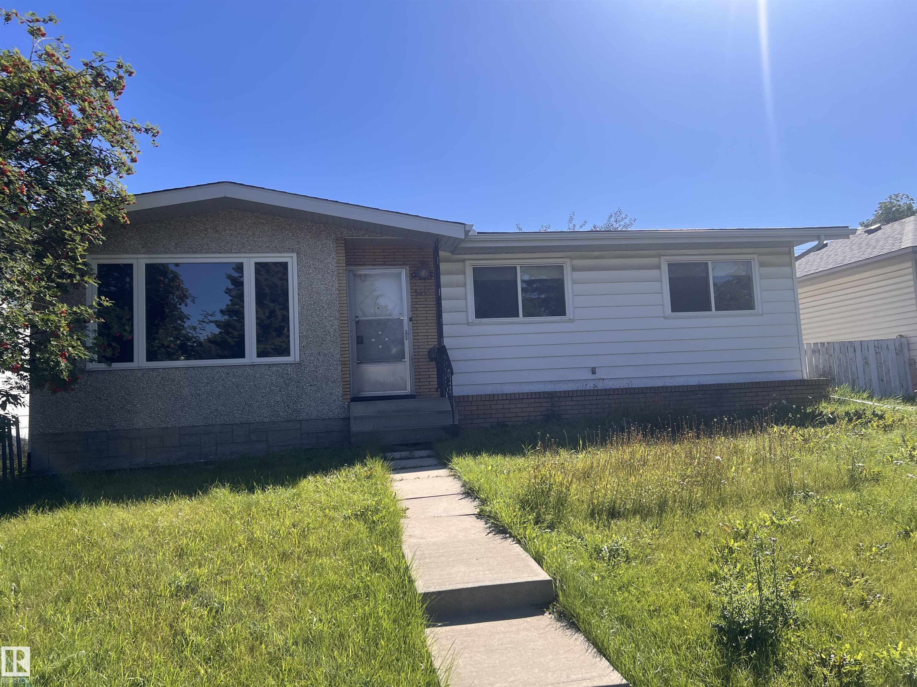 149 St Nw Unit 9415 St, Edmonton, AB T5R 1C5
